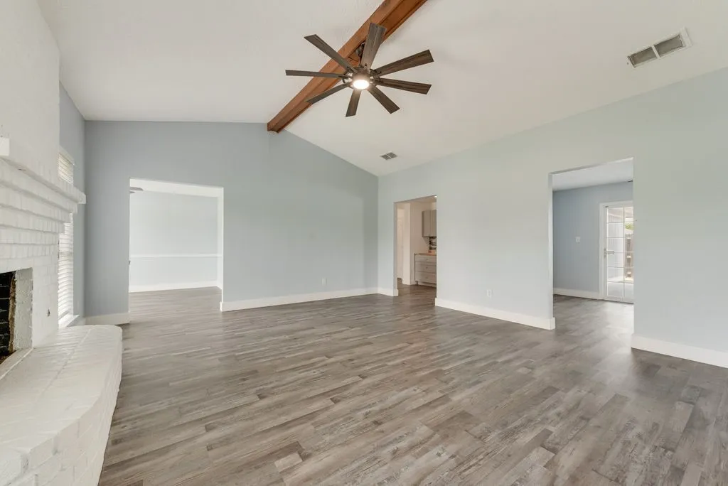 Single Family Residence For Sale in Dallas County , 3517 Sachse Road, Sachse, Texas 75048, 3 Bedroom, 3 Bathroom, 2 Garage spaces, 1,951 Sqft, built in 1984, mls#21283075, Real Estate Agent in Sachse, Homes For Sale in Dallas county, Homes For Sale in Sachse, Realtor in Sachse Texas, Real Estate Brokerage Independent Realty Texas, Luminita Cordes Realtor