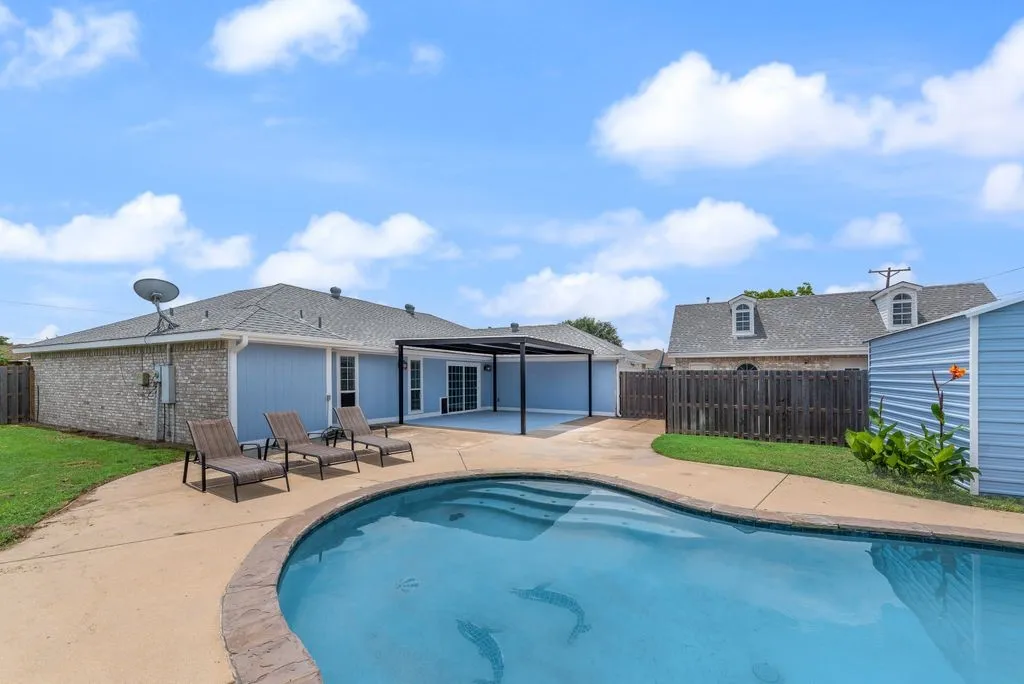pool yard