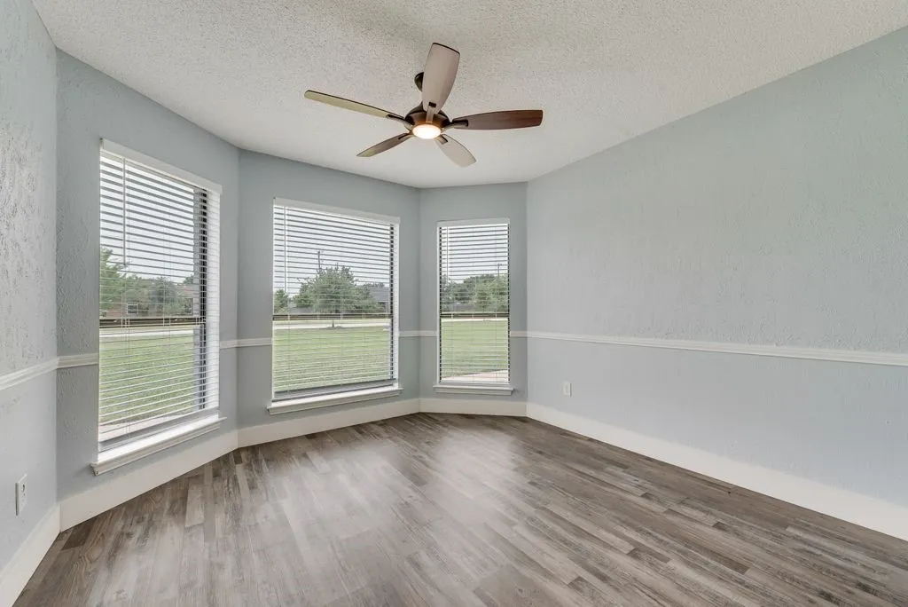 Single Family Residence For Sale in Dallas County , 3517 Sachse Road, Sachse, Texas 75048, 3 Bedroom, 3 Bathroom, 2 Garage spaces, 1,951 Sqft, built in 1984, mls#21283075, Real Estate Agent in Sachse, Homes For Sale in Dallas county, Homes For Sale in Sachse, Realtor in Sachse Texas, Real Estate Brokerage Independent Realty Texas, Luminita Cordes Realtor
