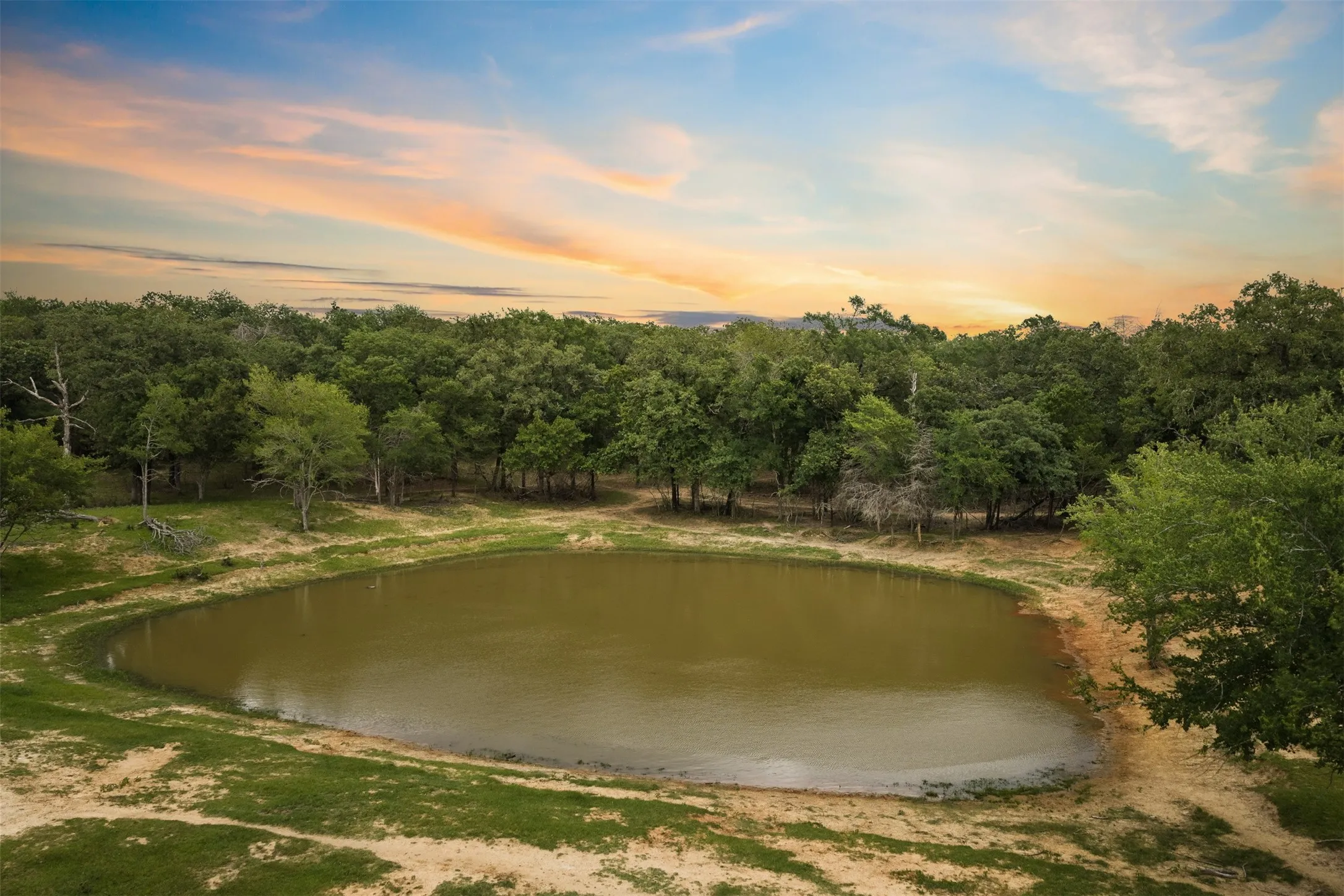 Farm For Sale in Milam County , 132 County Road 267, Cameron, Texas 76520, 4 Bedroom, 3 Bathroom, Garage spaces, 1,754 Sqft, built in 1990, mls#21291441, Real Estate Agent in Cameron, Homes For Sale in Milam county, Homes For Sale in Cameron, Realtor in Cameron Texas, Real Estate Brokerage Independent Realty Texas, Luminita Cordes Realtor