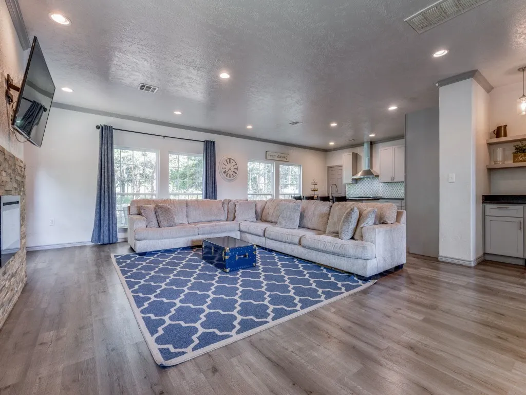 Single Family Residence For Sale in Cooke County , 203 Pueblo Drive, Lake Kiowa, Texas 76240, 4 Bedrooms, 4 Bathrooms, 3 Garage spaces, 3,345 Sqft, built in 2020, Price $674,000, mls#21291599, Real Estate Agent in Lake Kiowa, Homes For Sale in Cooke county, Homes For Sale in Lake Kiowa, Realtor in Lake Kiowa Texas, Real Estate Brokerage Independent Realty Texas, Luminita Cordes Realtor