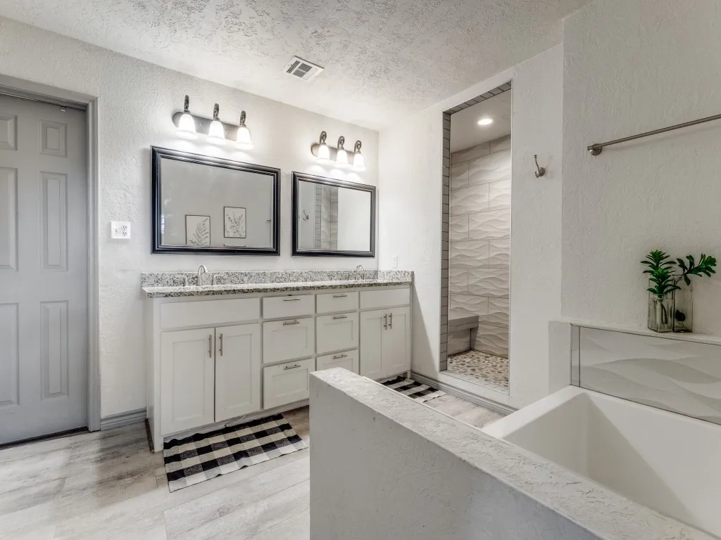 Single Family Residence For Sale in Cooke County , 203 Pueblo Drive, Lake Kiowa, Texas 76240, 4 Bedrooms, 4 Bathrooms, 3 Garage spaces, 3,345 Sqft, built in 2020, Price $674,000, mls#21291599, Real Estate Agent in Lake Kiowa, Homes For Sale in Cooke county, Homes For Sale in Lake Kiowa, Realtor in Lake Kiowa Texas, Real Estate Brokerage Independent Realty Texas, Luminita Cordes Realtor