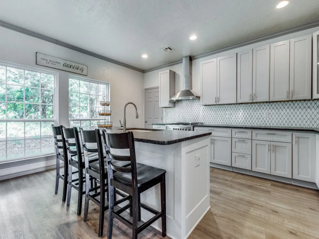 Single Family Residence For Sale in Cooke County , 203 Pueblo Drive, Lake Kiowa, Texas 76240, 4 Bedrooms, 4 Bathrooms, 3 Garage spaces, 3,345 Sqft, built in 2020, Price $674,000, mls#21291599, Real Estate Agent in Lake Kiowa, Homes For Sale in Cooke county, Homes For Sale in Lake Kiowa, Realtor in Lake Kiowa Texas, Real Estate Brokerage Independent Realty Texas, Luminita Cordes Realtor