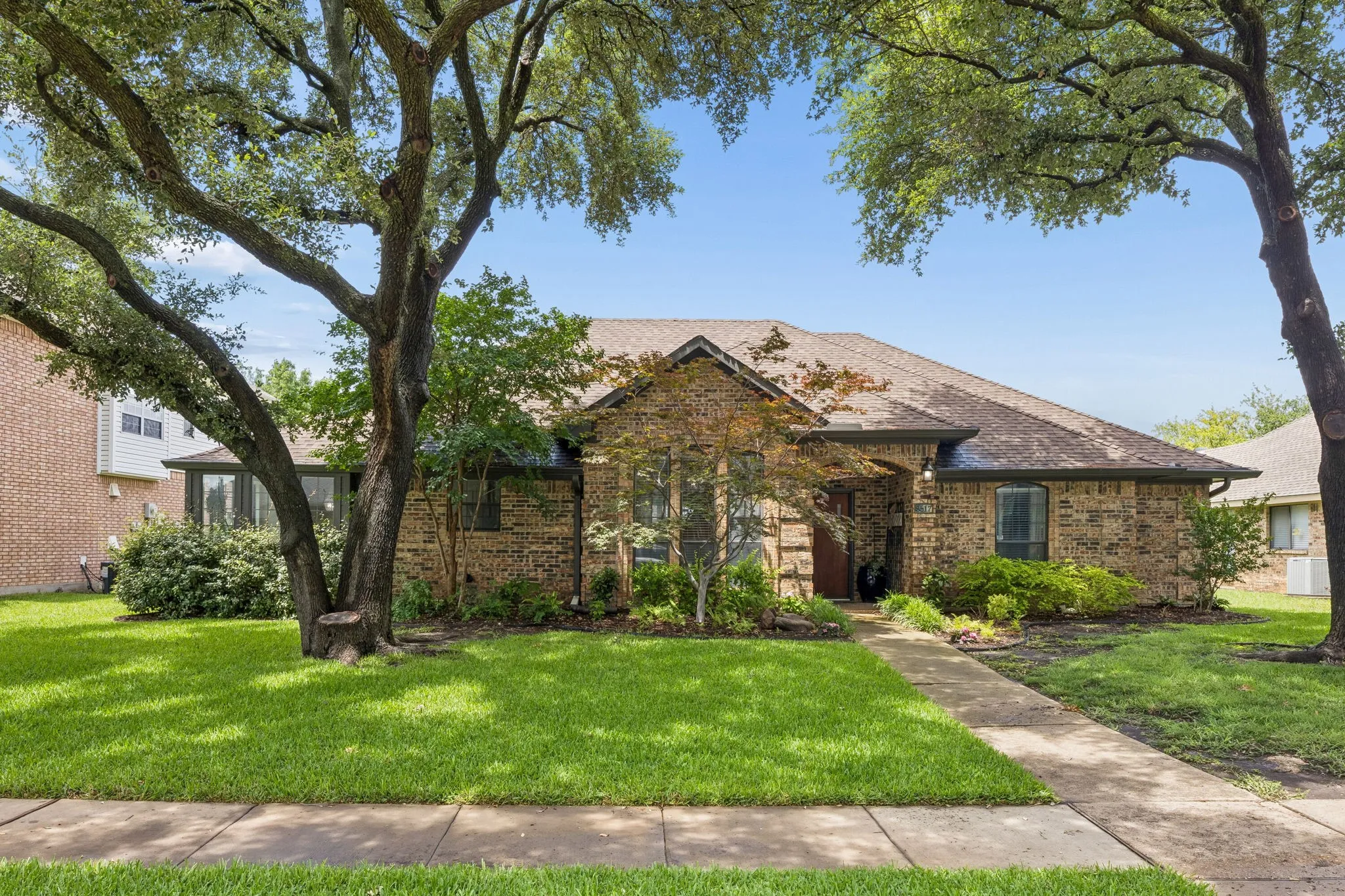 Single Family Residence For Sale in Collin County , 3517 Nova Trail, Plano, Texas 75023, 3 Bedroom, 2 Bathroom, 2 Garage spaces, 2,063 Sqft, built in 1984, mls#21292897, Real Estate Agent in Plano, Homes For Sale in Collin county, Homes For Sale in Plano, Realtor in Plano Texas, Real Estate Brokerage Independent Realty Texas, Luminita Cordes Realtor