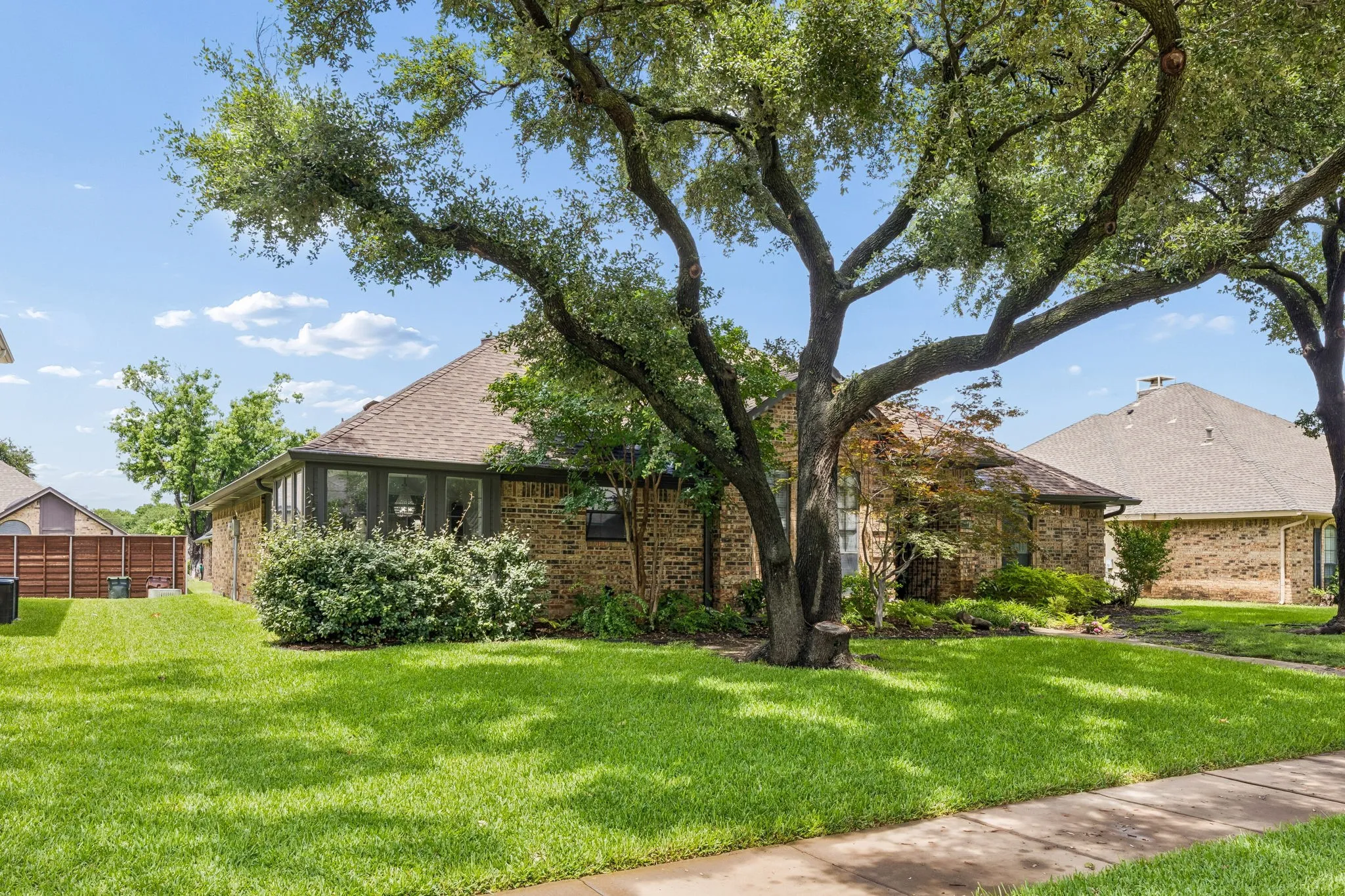 Single Family Residence For Sale in Collin County , 3517 Nova Trail, Plano, Texas 75023, 3 Bedroom, 2 Bathroom, 2 Garage spaces, 2,063 Sqft, built in 1984, mls#21292897, Real Estate Agent in Plano, Homes For Sale in Collin county, Homes For Sale in Plano, Realtor in Plano Texas, Real Estate Brokerage Independent Realty Texas, Luminita Cordes Realtor