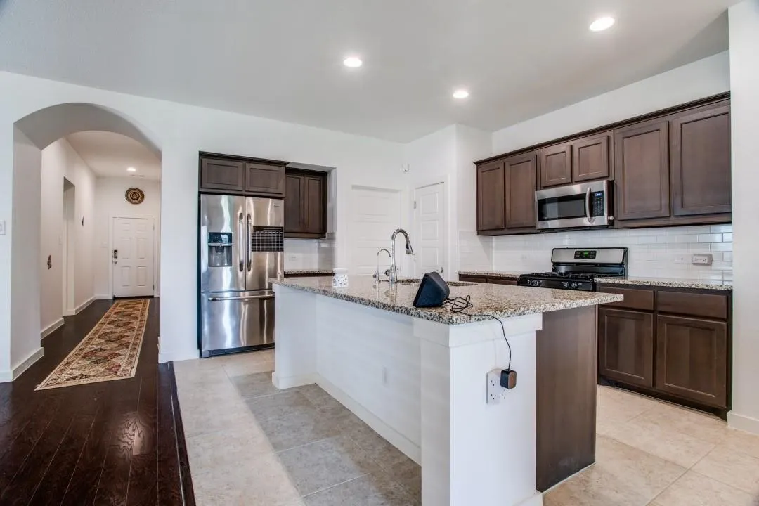 Single Family Residence For Rent in Denton County , 1905 Ranch Trail Road, Aubrey, Texas 76227, 3 Bedroom, 2 Bathroom, 2 Garage spaces, 1,849 Sqft, built in 2016, mls#21291807, Real Estate Agent in Aubrey, Homes For Rent in Denton county, Homes For Rent in Aubrey, Realtor in Aubrey Texas, Real Estate Brokerage Independent Realty Texas, Luminita Cordes Realtor