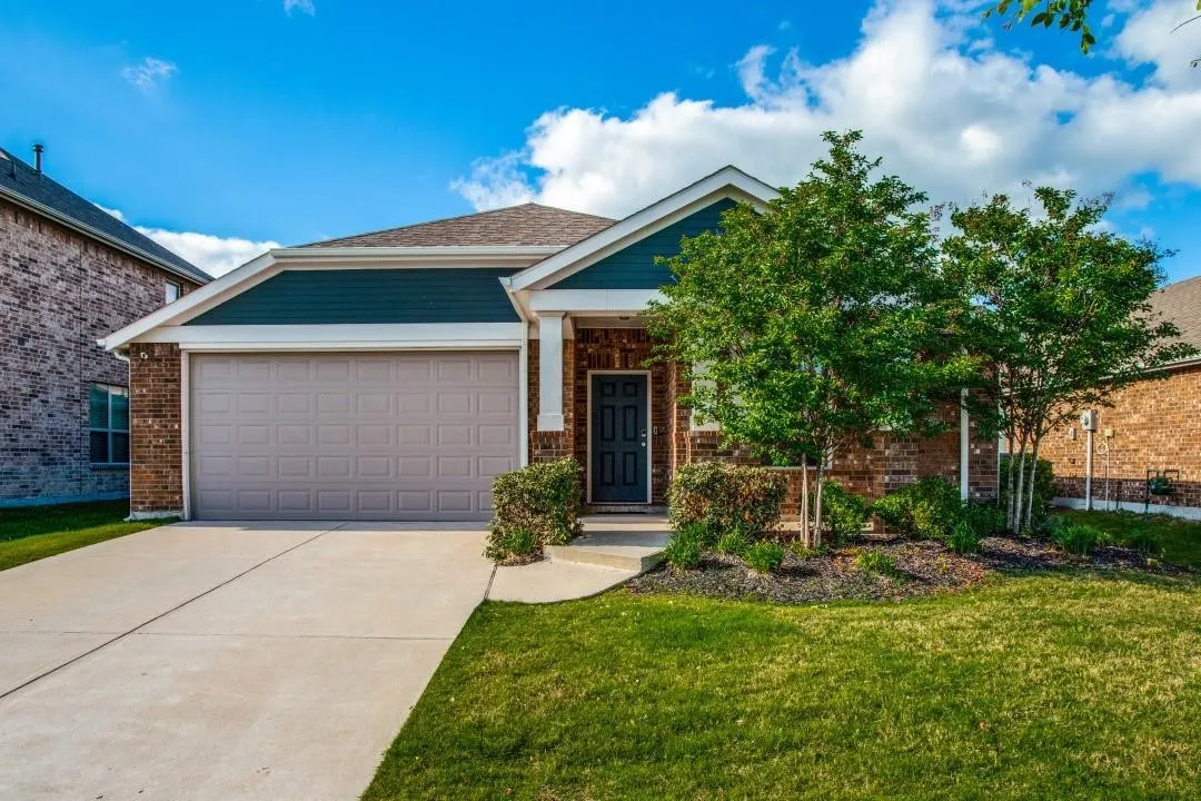 Single Family Residence For Rent