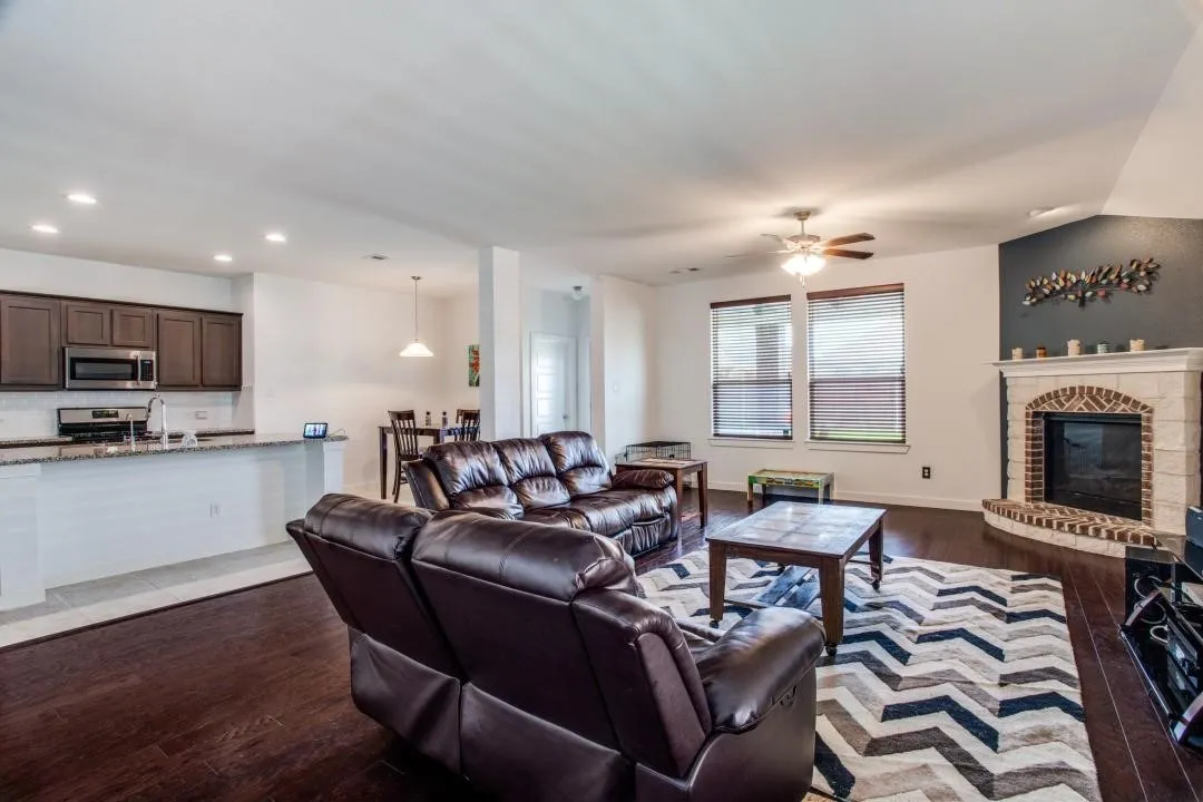 Single Family Residence For Rent in Denton County , 1905 Ranch Trail Road, Aubrey, Texas 76227, 3 Bedroom, 2 Bathroom, 2 Garage spaces, 1,849 Sqft, built in 2016, mls#21291807, Real Estate Agent in Aubrey, Homes For Rent in Denton county, Homes For Rent in Aubrey, Realtor in Aubrey Texas, Real Estate Brokerage Independent Realty Texas, Luminita Cordes Realtor
