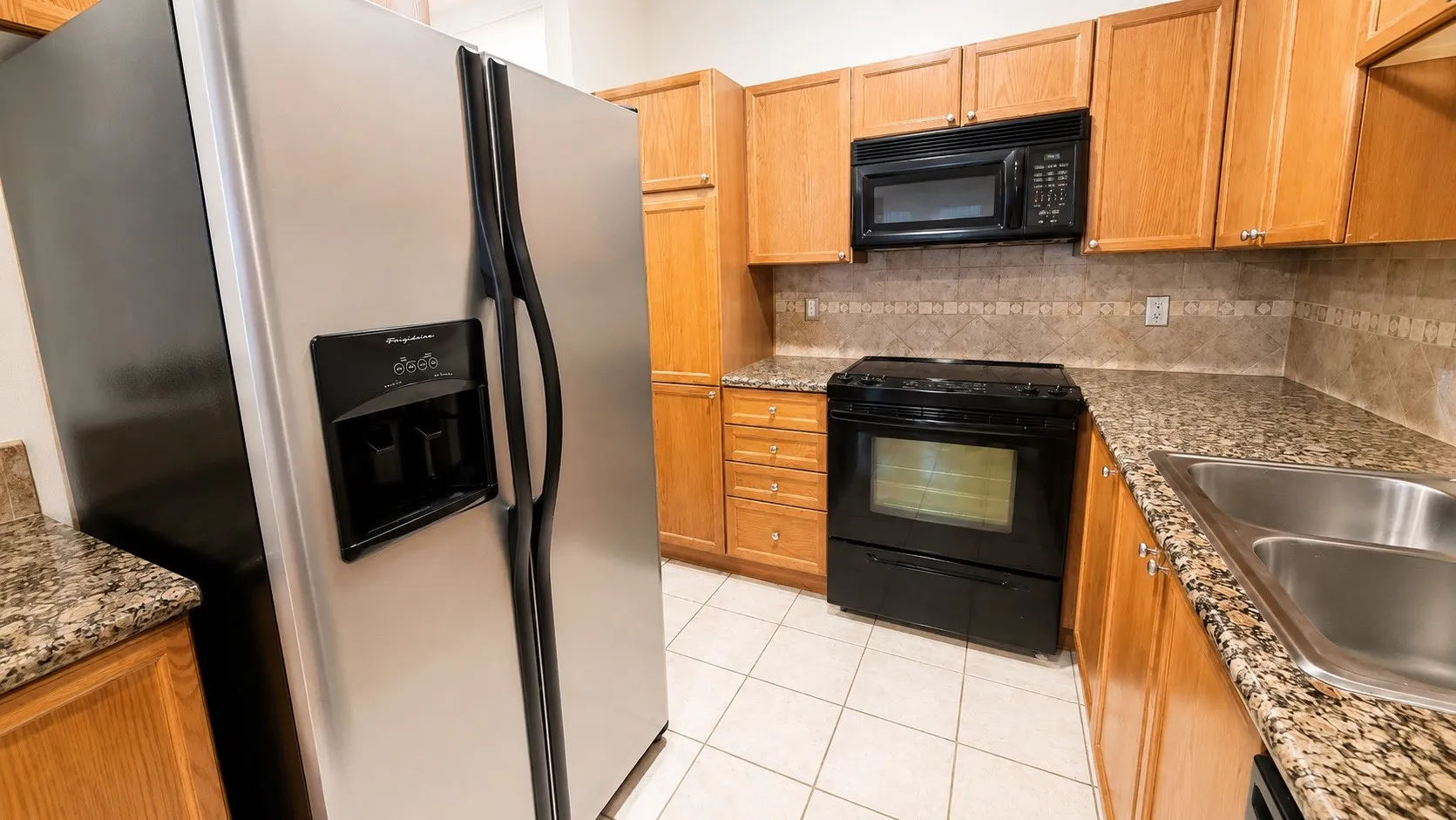 Condominium For Sale in Dallas County , 3400 Welborn Street 111, Dallas, Texas 75219, 1 Bedroom, 1 Bathroom, 1 Garage spaces, 890 Sqft, built in 1998, mls#21291189, Real Estate Agent in Dallas, Homes For Sale in Dallas county, Homes For Sale in Dallas, Realtor in Dallas Texas, Real Estate Brokerage Independent Realty Texas, Luminita Cordes Realtor