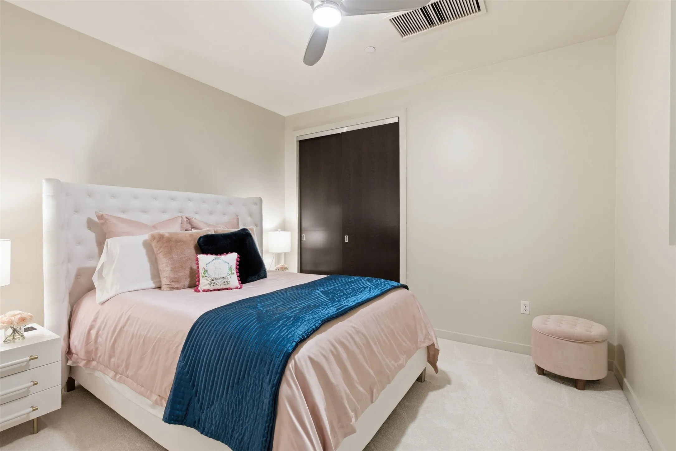 Condominium For Rent in Tarrant County , 2600 W 7th Street 2808, Fort Worth, Texas 76107, 2 Bedroom, 2 Bathroom, 2 Garage spaces, 1,263 Sqft, built in 1928, mls#21289218, Real Estate Agent in Fort Worth, Homes For Rent in Tarrant county, Homes For Rent in Fort Worth, Realtor in Fort Worth Texas, Real Estate Brokerage Independent Realty Texas, Luminita Cordes Realtor