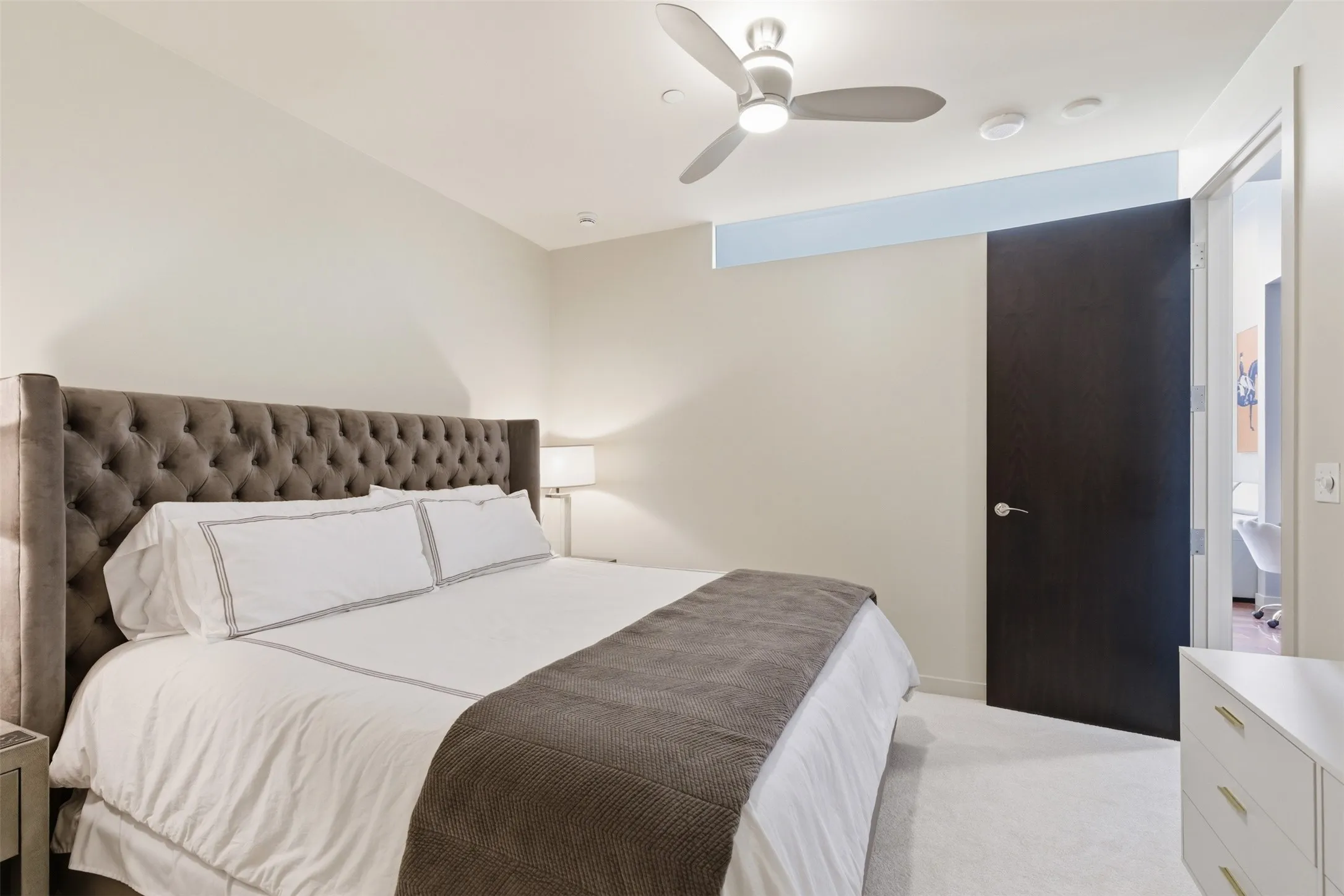 Condominium For Rent in Tarrant County , 2600 W 7th Street 2808, Fort Worth, Texas 76107, 2 Bedroom, 2 Bathroom, 2 Garage spaces, 1,263 Sqft, built in 1928, mls#21289218, Real Estate Agent in Fort Worth, Homes For Rent in Tarrant county, Homes For Rent in Fort Worth, Realtor in Fort Worth Texas, Real Estate Brokerage Independent Realty Texas, Luminita Cordes Realtor