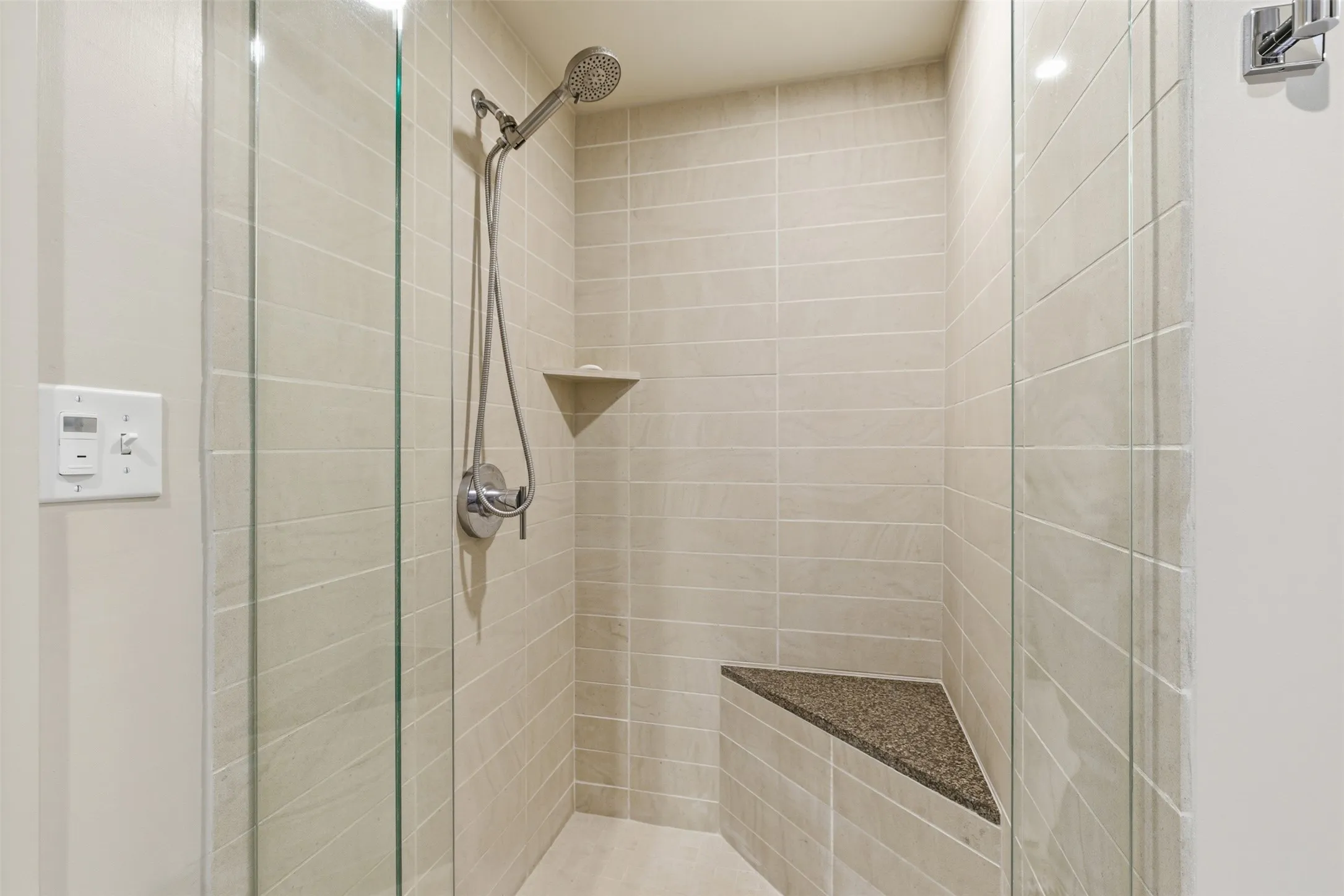 Condominium For Rent in Tarrant County , 2600 W 7th Street 2808, Fort Worth, Texas 76107, 2 Bedroom, 2 Bathroom, 2 Garage spaces, 1,263 Sqft, built in 1928, mls#21289218, Real Estate Agent in Fort Worth, Homes For Rent in Tarrant county, Homes For Rent in Fort Worth, Realtor in Fort Worth Texas, Real Estate Brokerage Independent Realty Texas, Luminita Cordes Realtor
