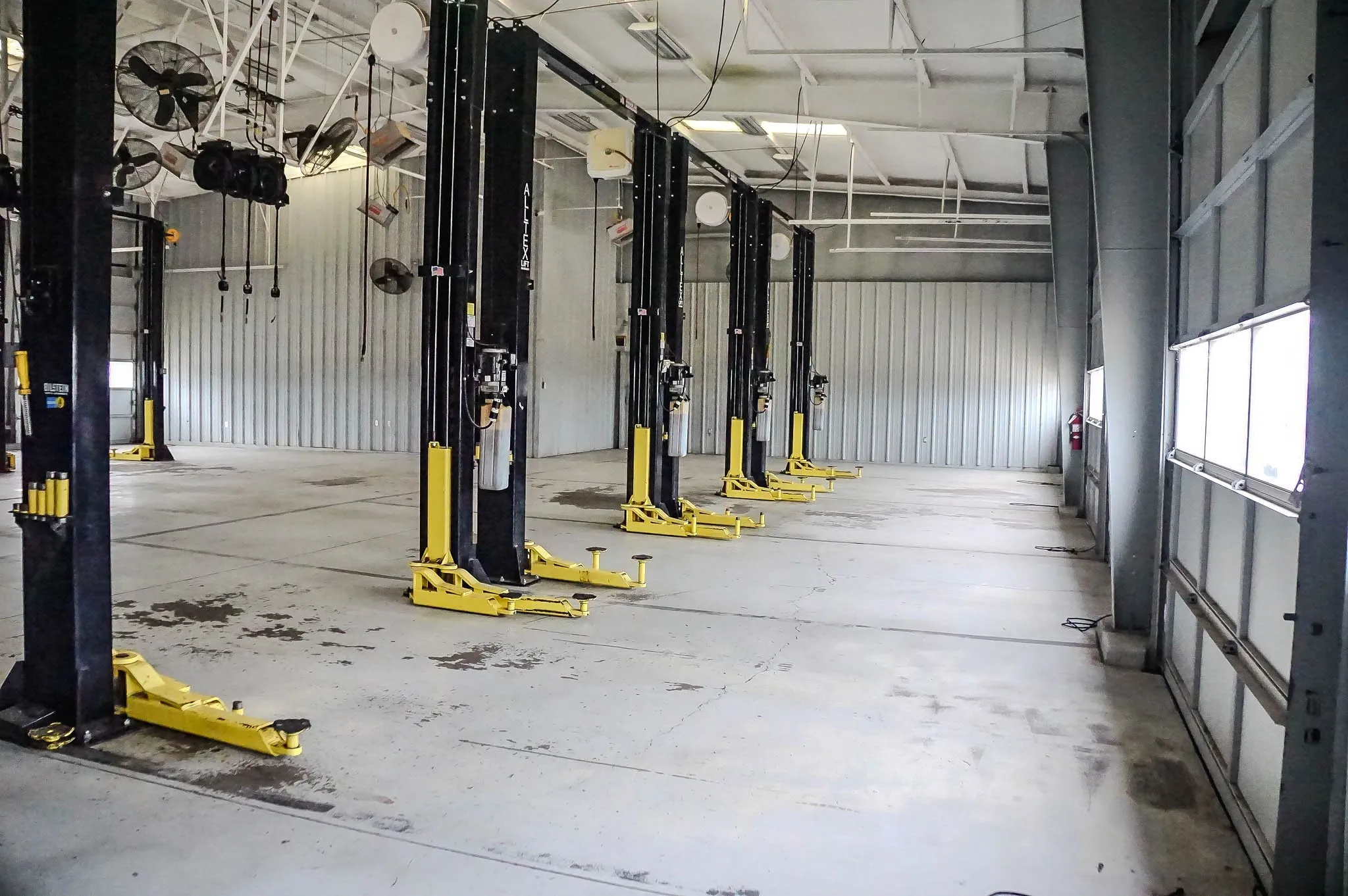 Business For Rent in Parker County , 3015 Fort Worth Highway A, Hudson Oaks, Texas 76087, 0, 0, Garage spaces, 0 Sqft, built in 1978, mls#21291381, Real Estate Agent in Hudson Oaks, Homes For Rent in Parker county, Homes For Rent in Hudson Oaks, Realtor in Hudson Oaks Texas, Real Estate Brokerage Independent Realty Texas, Luminita Cordes Realtor