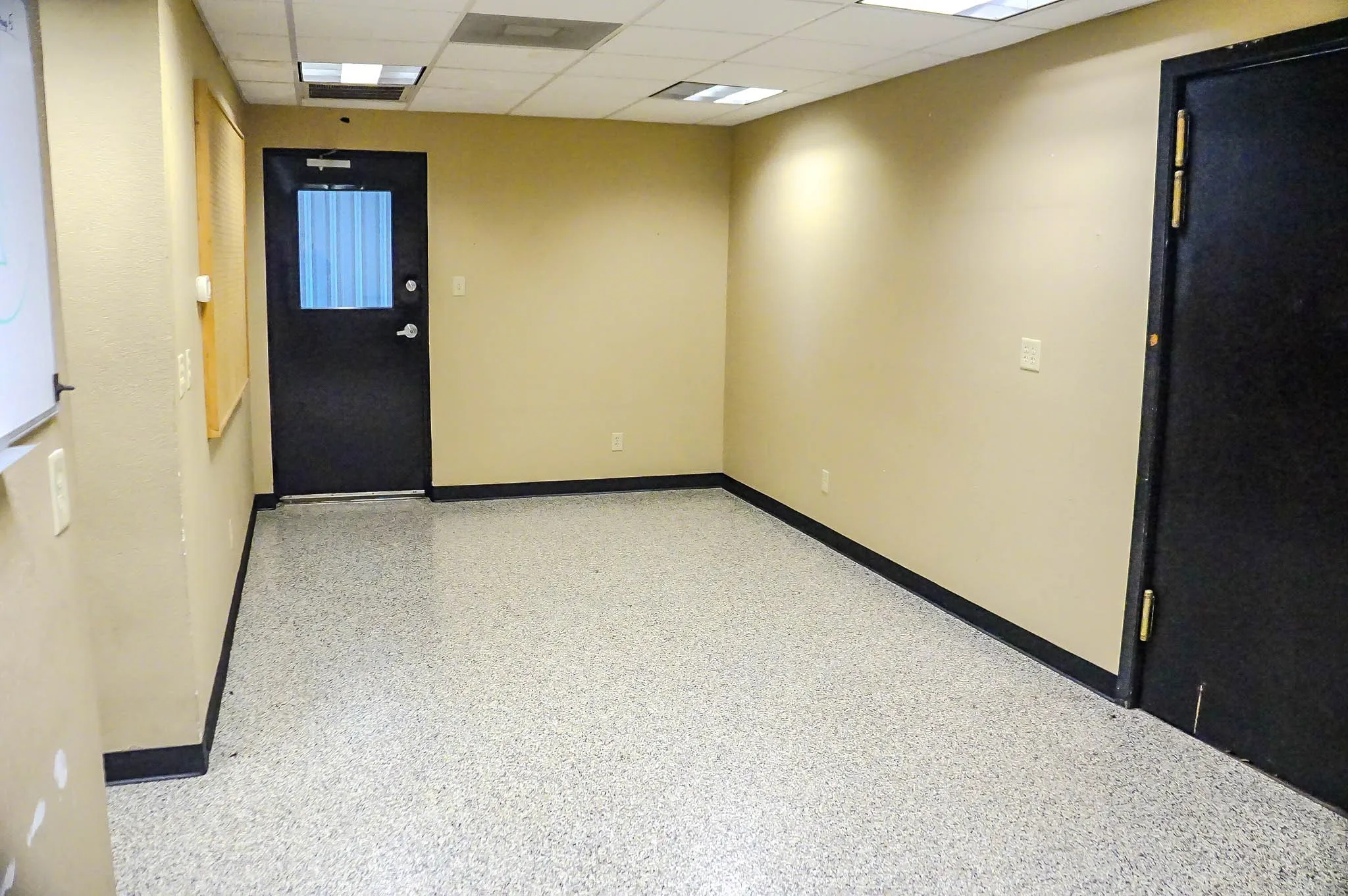 Business For Rent in Parker County , 3015 Fort Worth Highway A, Hudson Oaks, Texas 76087, 0, 0, Garage spaces, 0 Sqft, built in 1978, mls#21291381, Real Estate Agent in Hudson Oaks, Homes For Rent in Parker county, Homes For Rent in Hudson Oaks, Realtor in Hudson Oaks Texas, Real Estate Brokerage Independent Realty Texas, Luminita Cordes Realtor