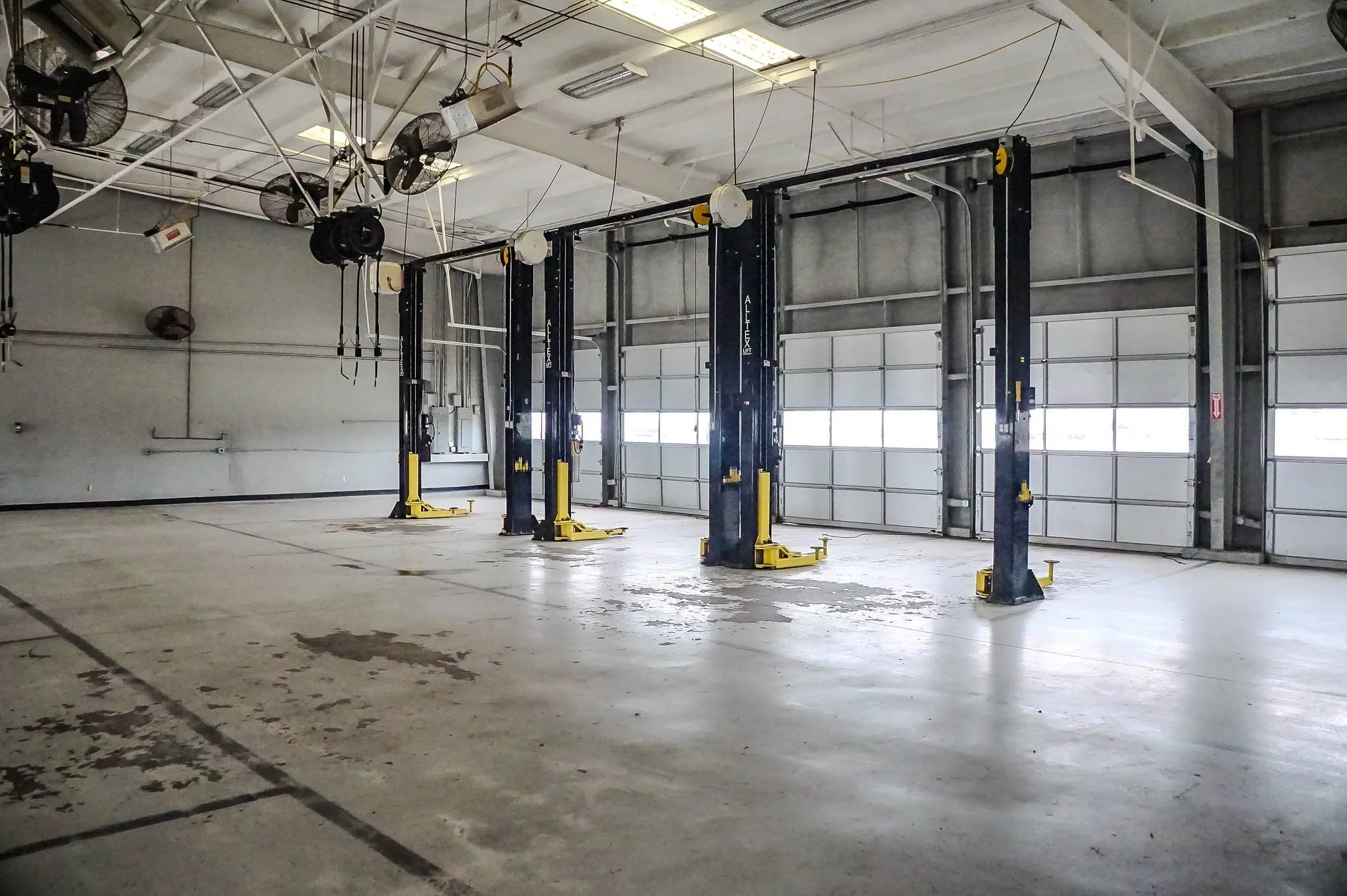 Business For Rent in Parker County , 3015 Fort Worth Highway A, Hudson Oaks, Texas 76087, 0, 0, Garage spaces, 0 Sqft, built in 1978, mls#21291381, Real Estate Agent in Hudson Oaks, Homes For Rent in Parker county, Homes For Rent in Hudson Oaks, Realtor in Hudson Oaks Texas, Real Estate Brokerage Independent Realty Texas, Luminita Cordes Realtor