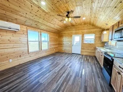 Single Family Residence For Sale in Haskell County , 323 Blue Cat Boulevard, Haskell, Texas 79521, 1 Bedroom, 1 Bathroom, Garage spaces, 648 Sqft, built in 2024, mls#21289136, Real Estate Agent in Haskell, Homes For Sale in Haskell county, Homes For Sale in Haskell, Realtor in Haskell Texas, Real Estate Brokerage Independent Realty Texas, Luminita Cordes Realtor