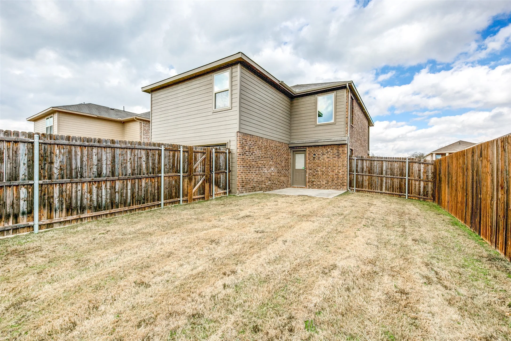Single Family Residence For Sale in Dallas County , 1774 Pioneer Way, Lancaster, Texas 75146, 3 Bedroom, 3 Bathroom, 2 Garage spaces, 1,970 Sqft, built in 2015, mls#21293342, Real Estate Agent in Lancaster, Homes For Sale in Dallas county, Homes For Sale in Lancaster, Realtor in Lancaster Texas, Real Estate Brokerage Independent Realty Texas, Luminita Cordes Realtor