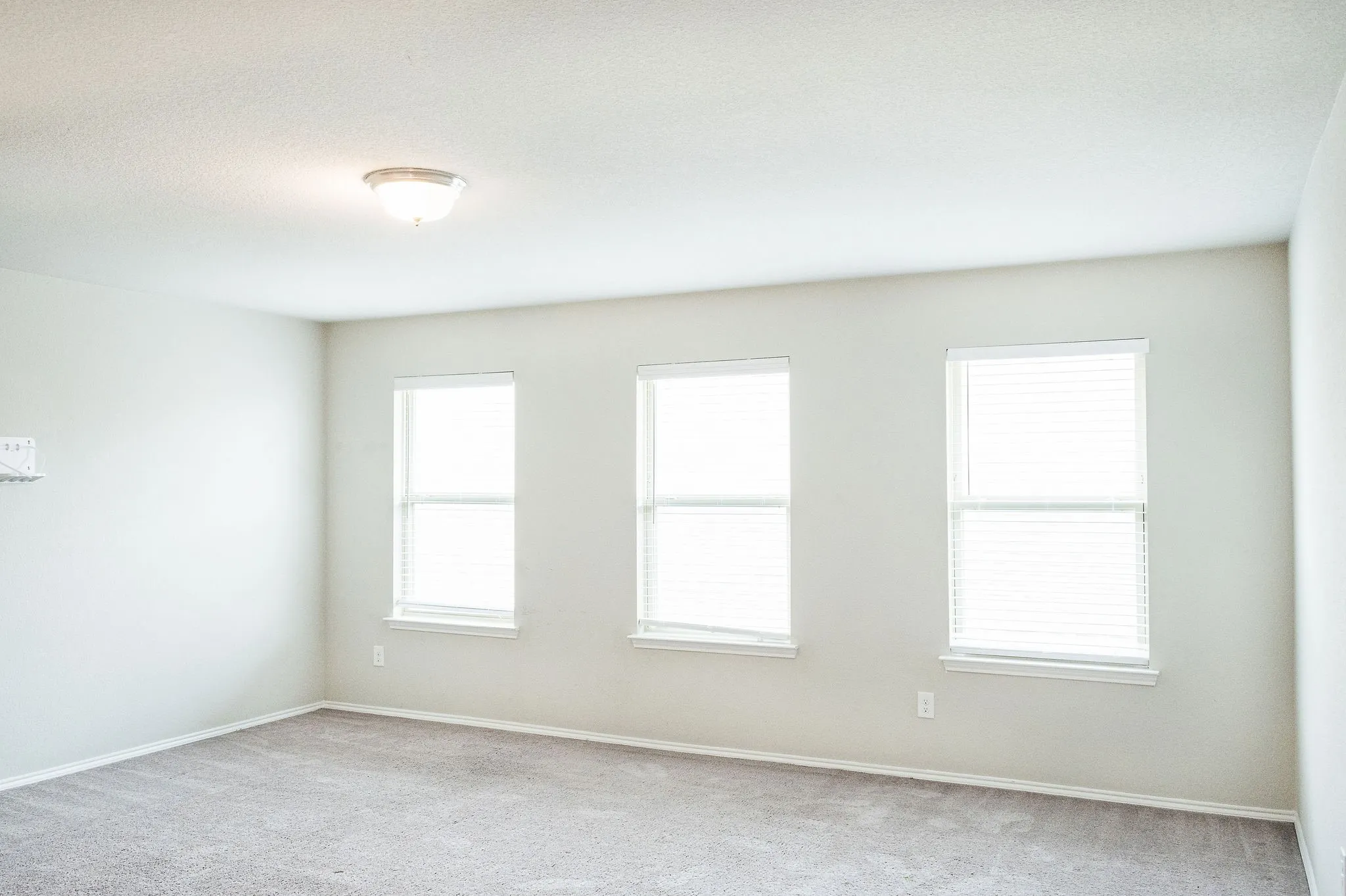 Single Family Residence For Rent in Tarrant County , 6325 Longhorn Herd Lane, Fort Worth, Texas 76123, 4 Bedroom, 3 Bathroom, 2 Garage spaces, 2,853 Sqft, built in 2019, mls#21288912, Real Estate Agent in Fort Worth, Homes For Rent in Tarrant county, Homes For Rent in Fort Worth, Realtor in Fort Worth Texas, Real Estate Brokerage Independent Realty Texas, Luminita Cordes Realtor