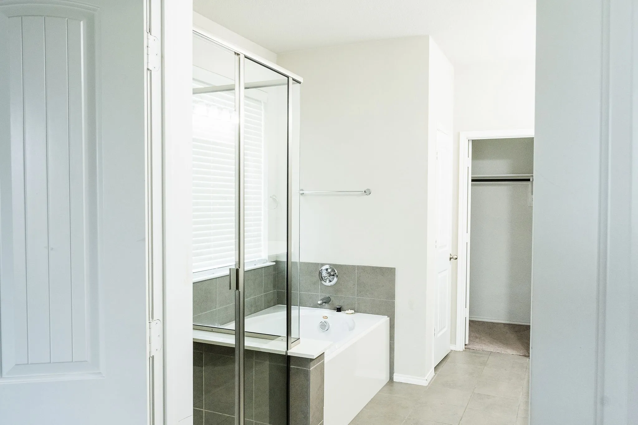 Single Family Residence For Rent in Tarrant County , 6325 Longhorn Herd Lane, Fort Worth, Texas 76123, 4 Bedroom, 3 Bathroom, 2 Garage spaces, 2,853 Sqft, built in 2019, mls#21288912, Real Estate Agent in Fort Worth, Homes For Rent in Tarrant county, Homes For Rent in Fort Worth, Realtor in Fort Worth Texas, Real Estate Brokerage Independent Realty Texas, Luminita Cordes Realtor