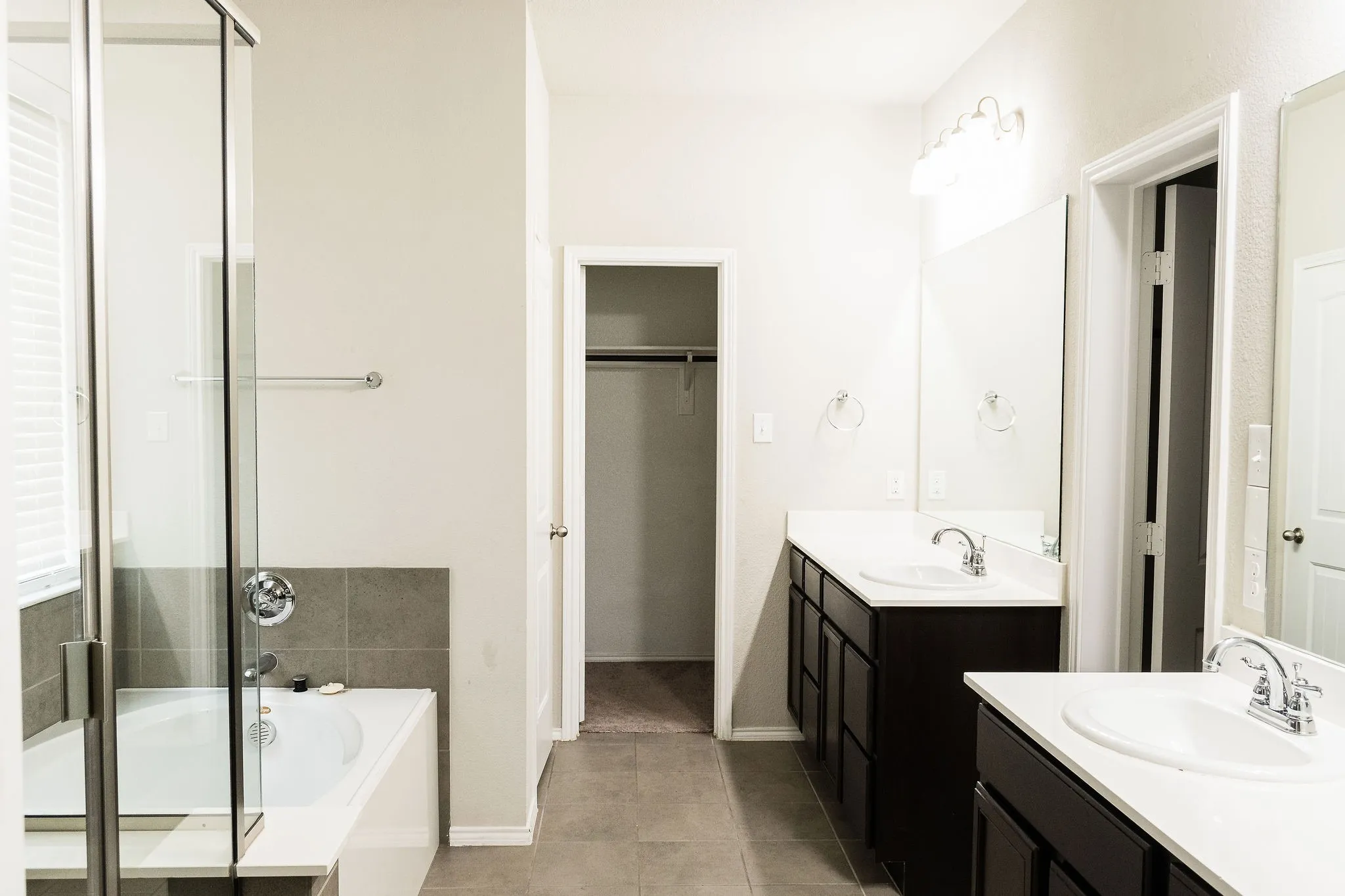 Single Family Residence For Rent in Tarrant County , 6325 Longhorn Herd Lane, Fort Worth, Texas 76123, 4 Bedroom, 3 Bathroom, 2 Garage spaces, 2,853 Sqft, built in 2019, mls#21288912, Real Estate Agent in Fort Worth, Homes For Rent in Tarrant county, Homes For Rent in Fort Worth, Realtor in Fort Worth Texas, Real Estate Brokerage Independent Realty Texas, Luminita Cordes Realtor