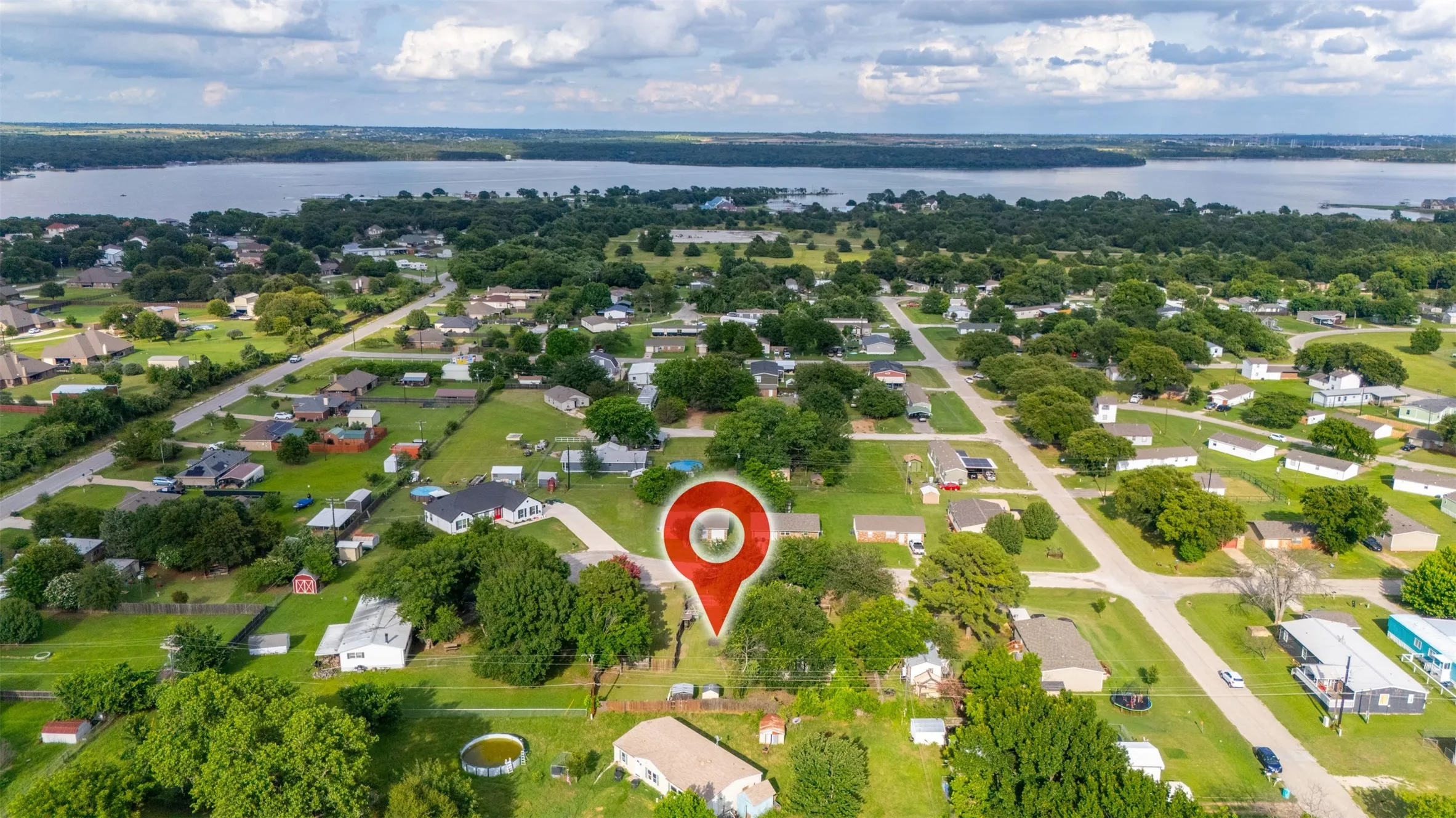 Mobile Home For Sale in Tarrant County , 1909 Coral Road, Pelican Bay, Texas 76020, 3 Bedroom, 2 Bathroom, Garage spaces, 1,152 Sqft, built in 2016, mls#21291798, Real Estate Agent in Pelican Bay, Homes For Sale in Tarrant county, Homes For Sale in Pelican Bay, Realtor in Pelican Bay Texas, Real Estate Brokerage Independent Realty Texas, Luminita Cordes Realtor