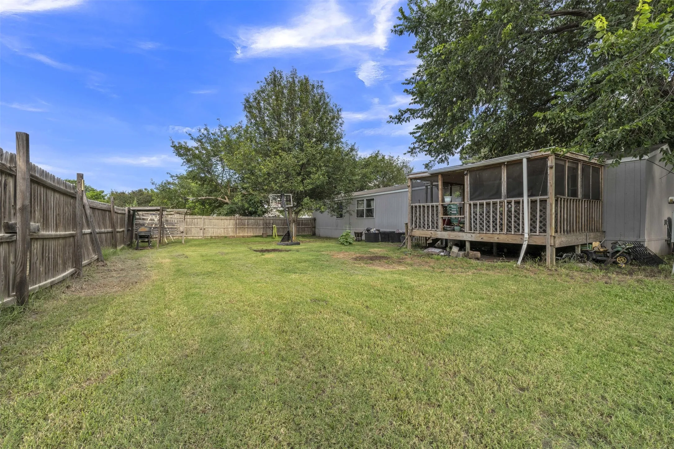 Mobile Home For Sale in Tarrant County , 1909 Coral Road, Pelican Bay, Texas 76020, 3 Bedroom, 2 Bathroom, Garage spaces, 1,152 Sqft, built in 2016, mls#21291798, Real Estate Agent in Pelican Bay, Homes For Sale in Tarrant county, Homes For Sale in Pelican Bay, Realtor in Pelican Bay Texas, Real Estate Brokerage Independent Realty Texas, Luminita Cordes Realtor