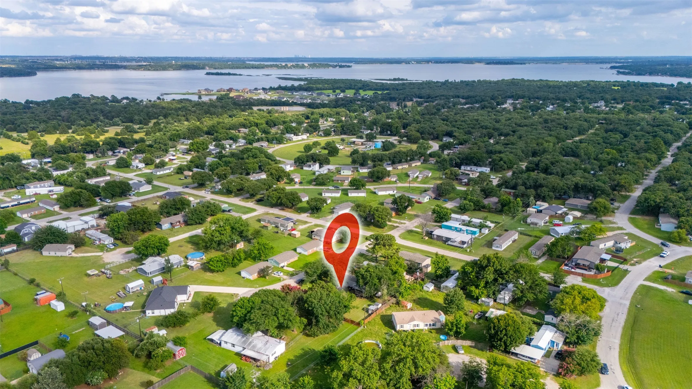 Mobile Home For Sale in Tarrant County , 1909 Coral Road, Pelican Bay, Texas 76020, 3 Bedroom, 2 Bathroom, Garage spaces, 1,152 Sqft, built in 2016, mls#21291798, Real Estate Agent in Pelican Bay, Homes For Sale in Tarrant county, Homes For Sale in Pelican Bay, Realtor in Pelican Bay Texas, Real Estate Brokerage Independent Realty Texas, Luminita Cordes Realtor
