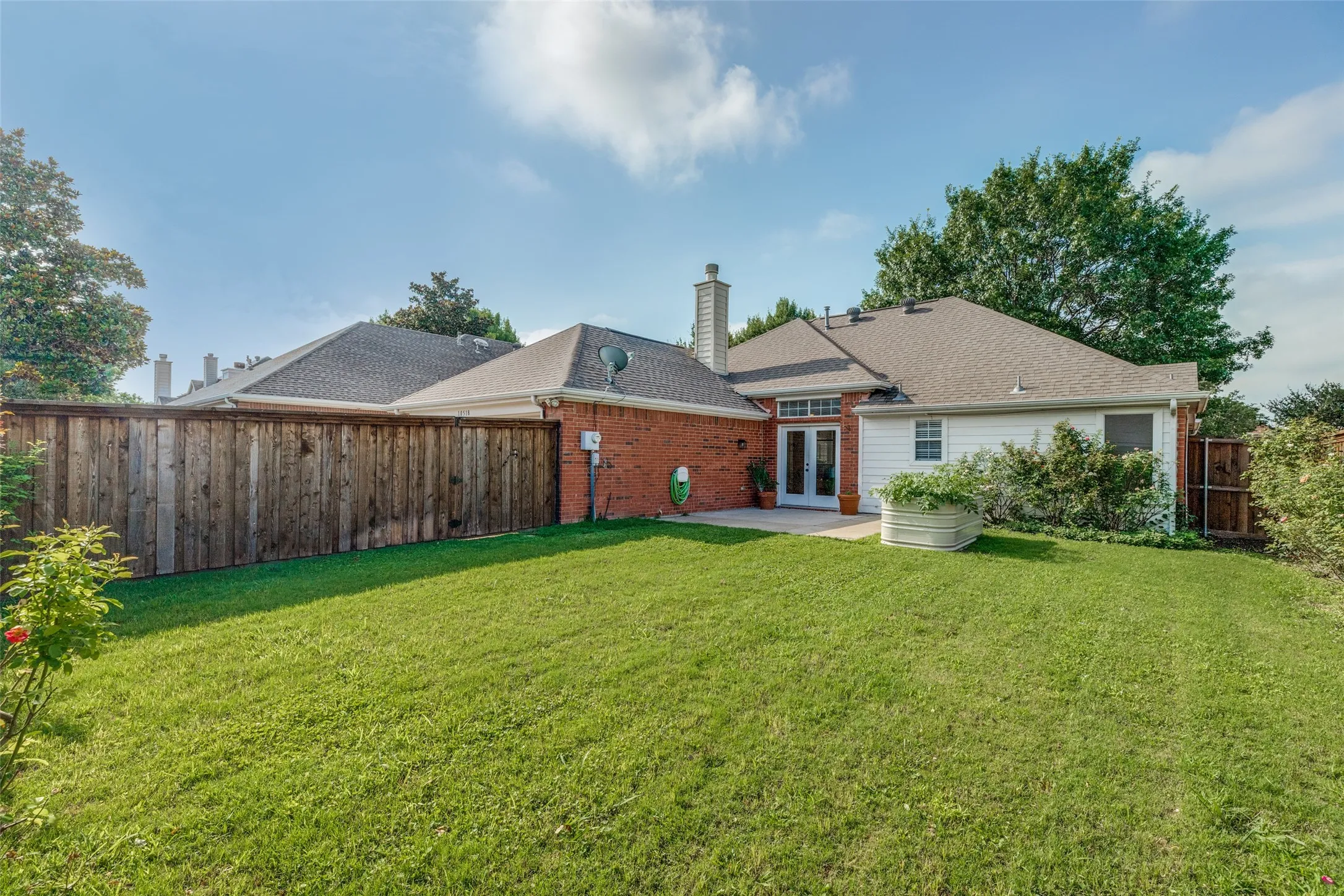 Single Family Residence For Sale in Collin County , 10518 Brandenberg Drive, Frisco, Texas 75035, 3 Bedroom, 2 Bathroom, 2 Garage spaces, 1,705 Sqft, built in 1996, mls#21291253, Real Estate Agent in Frisco, Homes For Sale in Collin county, Homes For Sale in Frisco, Realtor in Frisco Texas, Real Estate Brokerage Independent Realty Texas, Luminita Cordes Realtor