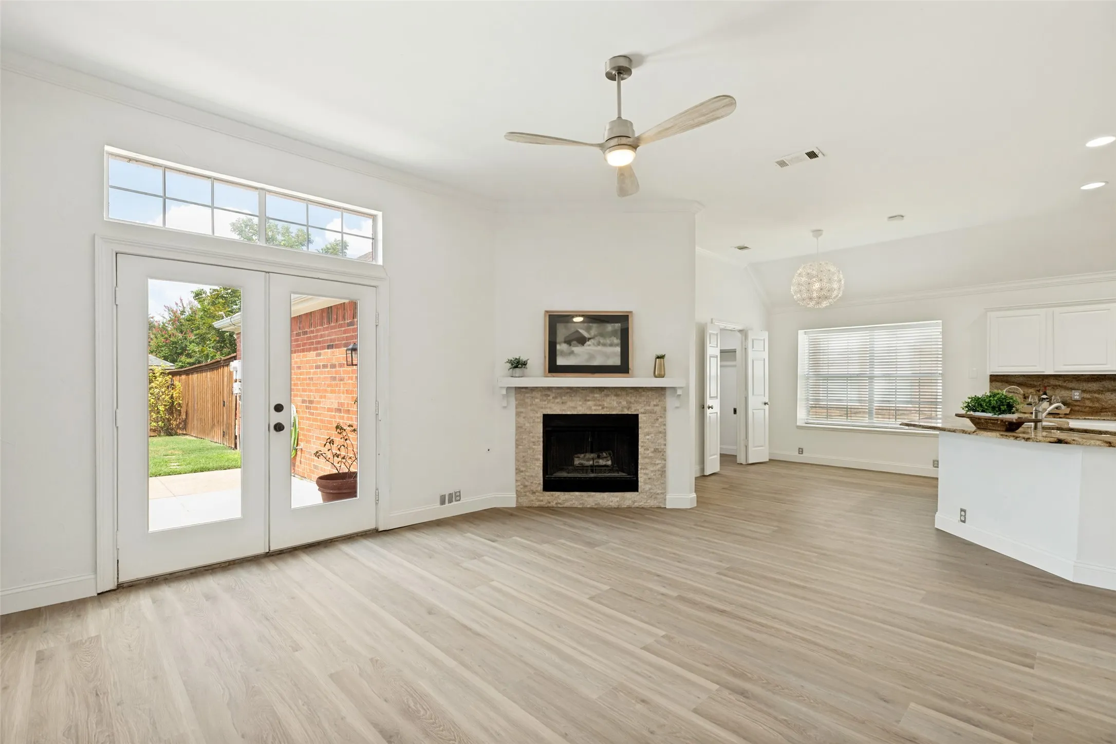 Single Family Residence For Sale in Collin County , 10518 Brandenberg Drive, Frisco, Texas 75035, 3 Bedroom, 2 Bathroom, 2 Garage spaces, 1,705 Sqft, built in 1996, mls#21291253, Real Estate Agent in Frisco, Homes For Sale in Collin county, Homes For Sale in Frisco, Realtor in Frisco Texas, Real Estate Brokerage Independent Realty Texas, Luminita Cordes Realtor