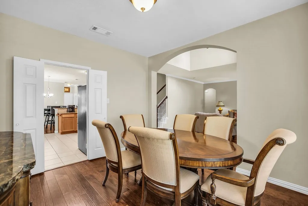 Single Family Residence For Sale in Collin County , 5700 White Pine Drive, Mc Kinney, Texas 75070, 4 Bedroom, 3 Bathroom, 3 Garage spaces, 3,002 Sqft, built in 2000, mls#21279465, Real Estate Agent in Mc Kinney, Homes For Sale in Collin county, Homes For Sale in Mc Kinney, Realtor in Mc Kinney Texas, Real Estate Brokerage Independent Realty Texas, Luminita Cordes Realtor