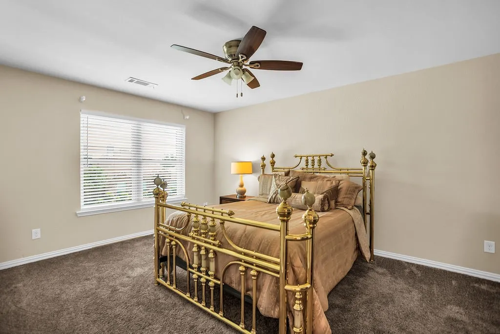 Single Family Residence For Sale in Collin County , 5700 White Pine Drive, Mc Kinney, Texas 75070, 4 Bedroom, 3 Bathroom, 3 Garage spaces, 3,002 Sqft, built in 2000, mls#21279465, Real Estate Agent in Mc Kinney, Homes For Sale in Collin county, Homes For Sale in Mc Kinney, Realtor in Mc Kinney Texas, Real Estate Brokerage Independent Realty Texas, Luminita Cordes Realtor
