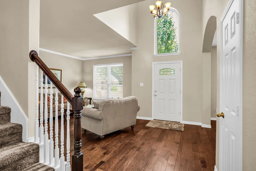Single Family Residence For Sale in Collin County , 5700 White Pine Drive, Mc Kinney, Texas 75070, 4 Bedroom, 3 Bathroom, 3 Garage spaces, 3,002 Sqft, built in 2000, mls#21279465, Real Estate Agent in Mc Kinney, Homes For Sale in Collin county, Homes For Sale in Mc Kinney, Realtor in Mc Kinney Texas, Real Estate Brokerage Independent Realty Texas, Luminita Cordes Realtor