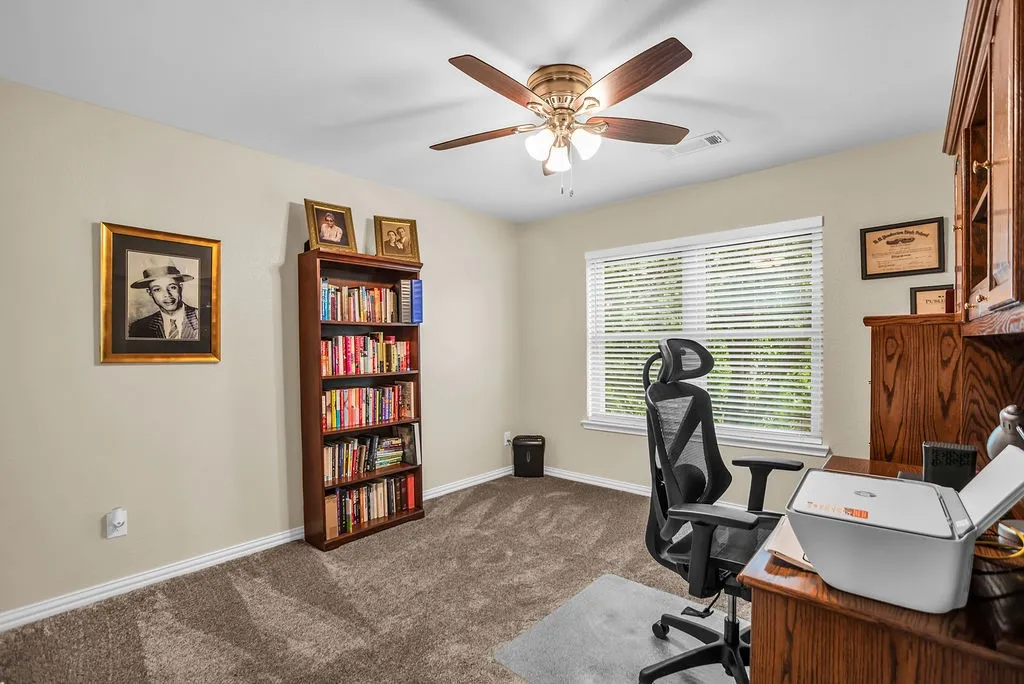 Single Family Residence For Sale in Collin County , 5700 White Pine Drive, Mc Kinney, Texas 75070, 4 Bedroom, 3 Bathroom, 3 Garage spaces, 3,002 Sqft, built in 2000, mls#21279465, Real Estate Agent in Mc Kinney, Homes For Sale in Collin county, Homes For Sale in Mc Kinney, Realtor in Mc Kinney Texas, Real Estate Brokerage Independent Realty Texas, Luminita Cordes Realtor