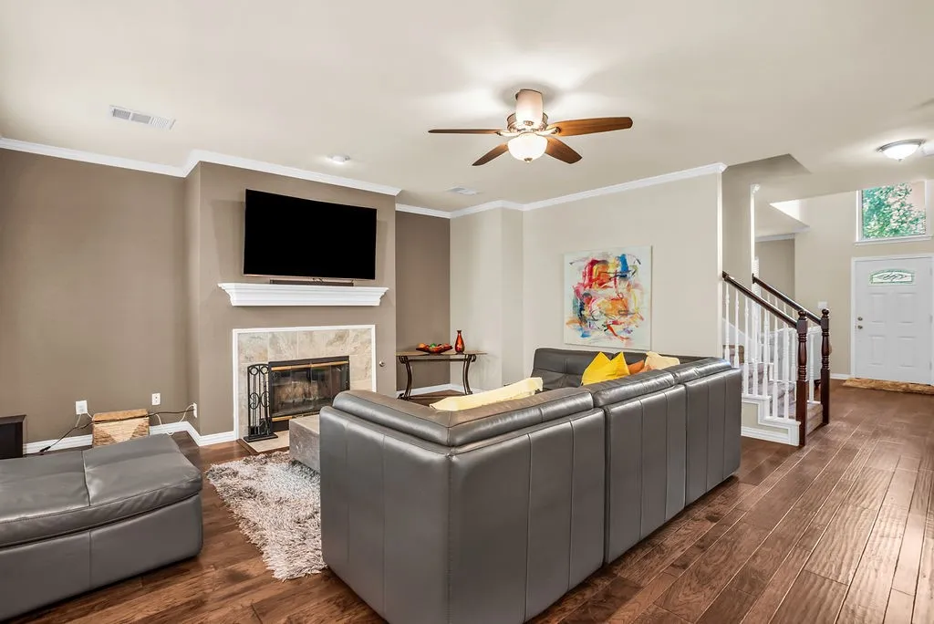 Single Family Residence For Sale in Collin County , 5700 White Pine Drive, Mc Kinney, Texas 75070, 4 Bedroom, 3 Bathroom, 3 Garage spaces, 3,002 Sqft, built in 2000, mls#21279465, Real Estate Agent in Mc Kinney, Homes For Sale in Collin county, Homes For Sale in Mc Kinney, Realtor in Mc Kinney Texas, Real Estate Brokerage Independent Realty Texas, Luminita Cordes Realtor