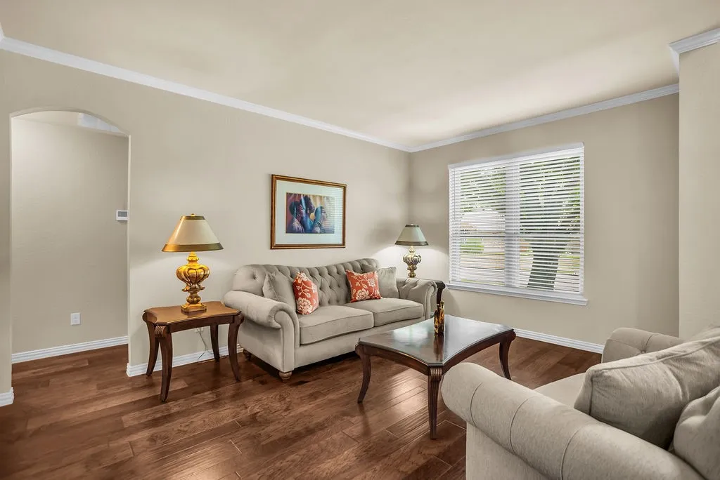 Single Family Residence For Sale in Collin County , 5700 White Pine Drive, Mc Kinney, Texas 75070, 4 Bedroom, 3 Bathroom, 3 Garage spaces, 3,002 Sqft, built in 2000, mls#21279465, Real Estate Agent in Mc Kinney, Homes For Sale in Collin county, Homes For Sale in Mc Kinney, Realtor in Mc Kinney Texas, Real Estate Brokerage Independent Realty Texas, Luminita Cordes Realtor