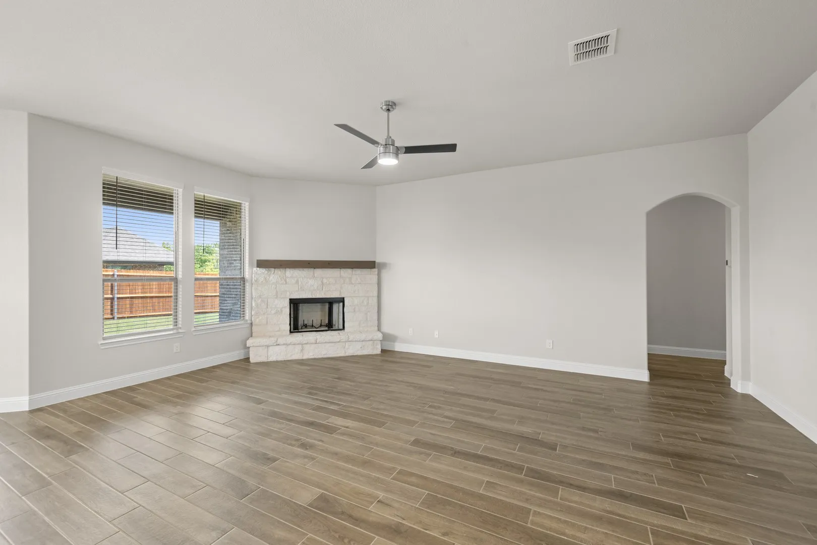 DFW-Mockingbird Hills-Concept 2267-10 Osprey Street- Living Room- Risewell Homes