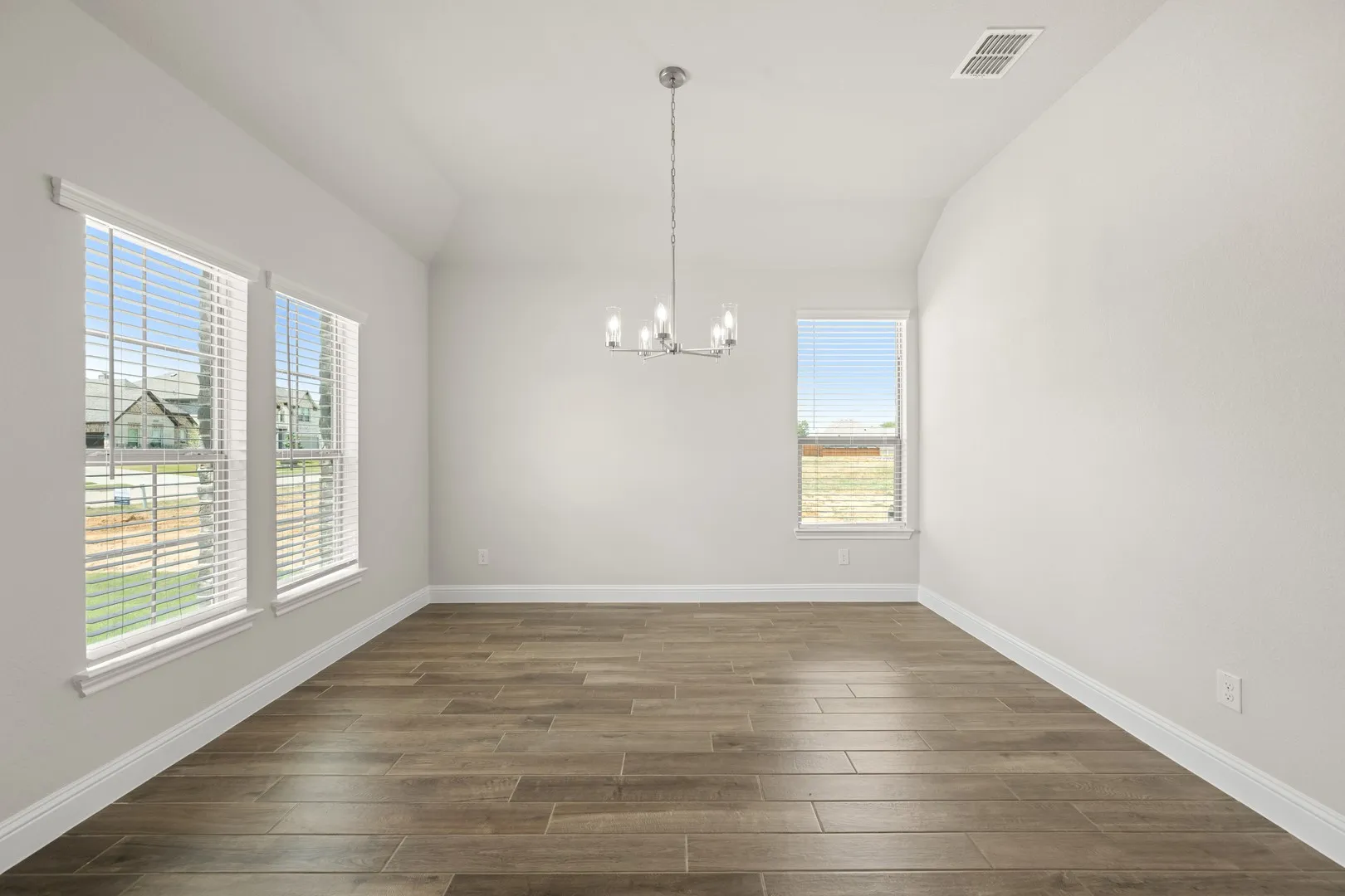 DFW-Mockingbird Hills-Concept 2267-10 Osprey Street- Dining Room-Risewell Homes