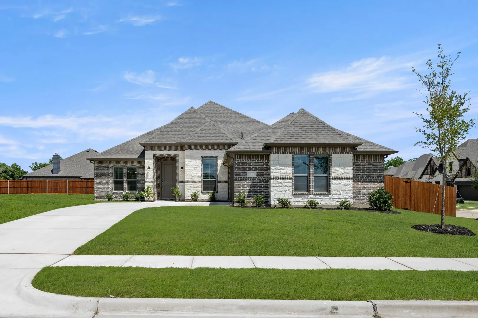 Single Family Residence For Sale in Johnson County , 10 Osprey Street, Joshua, Texas 76058, 3 Bedroom, 2 Bathroom, 2 Garage spaces, 2,262 Sqft, built in 2025, mls#21293376, Real Estate Agent in Joshua, Homes For Sale in Johnson county, Homes For Sale in Joshua, Realtor in Joshua Texas, Real Estate Brokerage Independent Realty Texas, Luminita Cordes Realtor