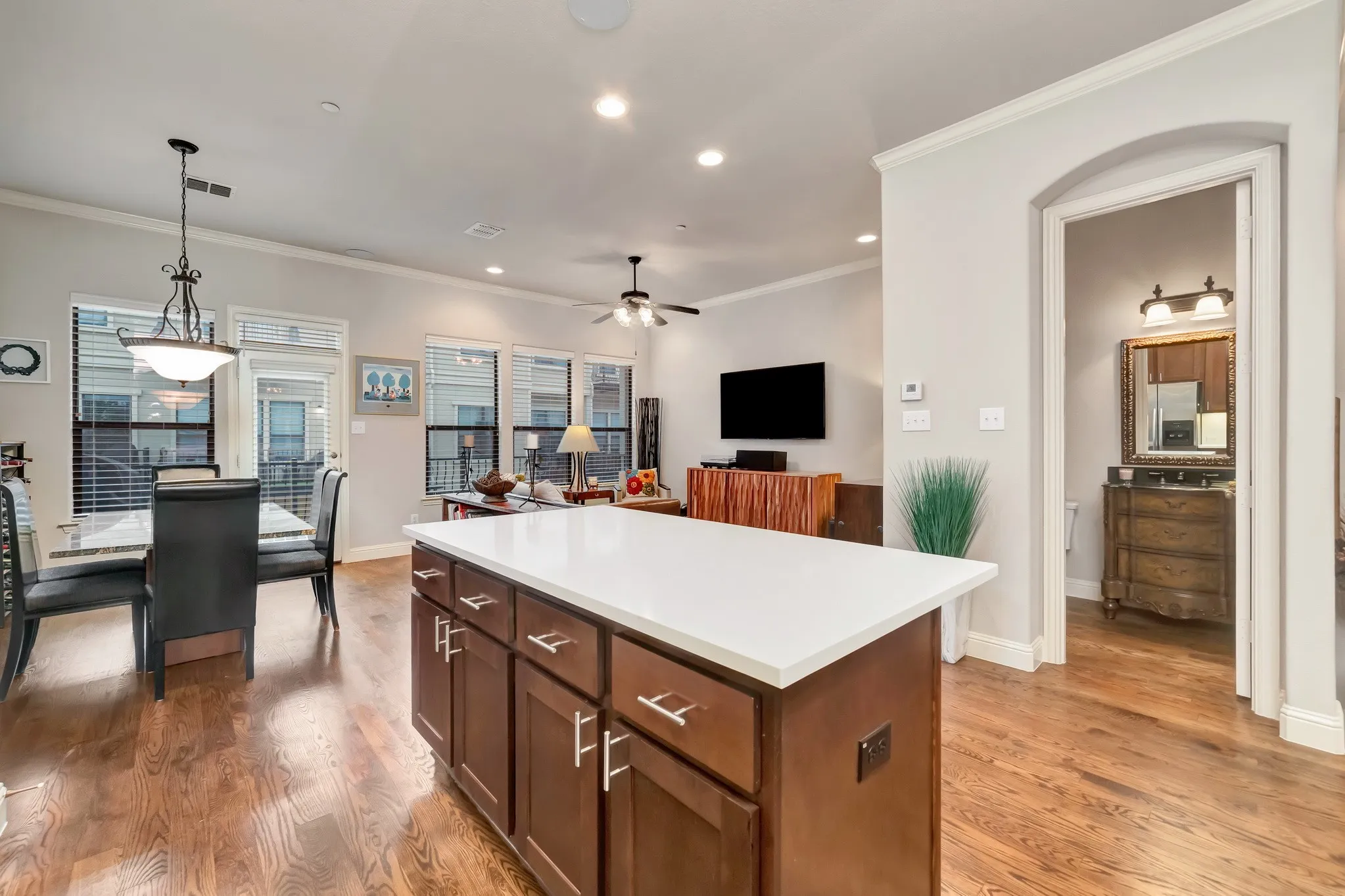 Townhouse For Sale in Collin County , 5728 Robbie Road, Plano, Texas 75024, 3 Bedroom, 4 Bathroom, 2 Garage spaces, 2,050 Sqft, built in 2006, mls#21286984, Real Estate Agent in Plano, Homes For Sale in Collin county, Homes For Sale in Plano, Realtor in Plano Texas, Real Estate Brokerage Independent Realty Texas, Luminita Cordes Realtor