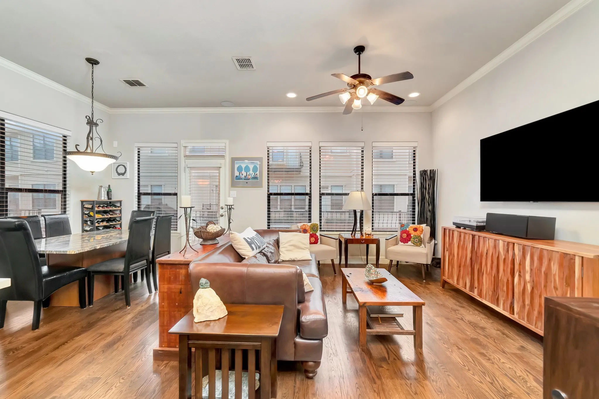 Townhouse For Sale in Collin County , 5728 Robbie Road, Plano, Texas 75024, 3 Bedroom, 4 Bathroom, 2 Garage spaces, 2,050 Sqft, built in 2006, mls#21286984, Real Estate Agent in Plano, Homes For Sale in Collin county, Homes For Sale in Plano, Realtor in Plano Texas, Real Estate Brokerage Independent Realty Texas, Luminita Cordes Realtor
