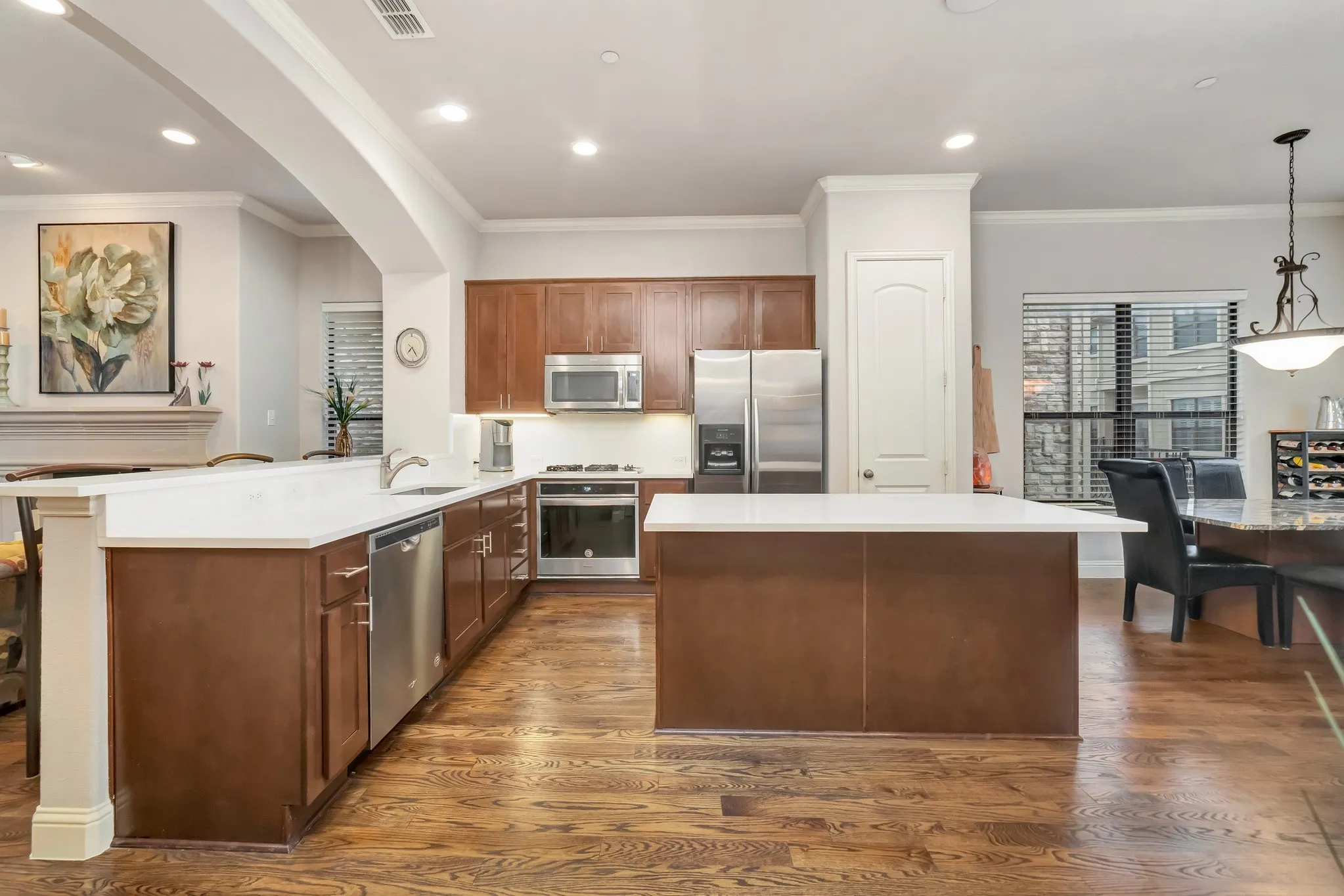 Townhouse For Sale in Collin County , 5728 Robbie Road, Plano, Texas 75024, 3 Bedroom, 4 Bathroom, 2 Garage spaces, 2,050 Sqft, built in 2006, mls#21286984, Real Estate Agent in Plano, Homes For Sale in Collin county, Homes For Sale in Plano, Realtor in Plano Texas, Real Estate Brokerage Independent Realty Texas, Luminita Cordes Realtor
