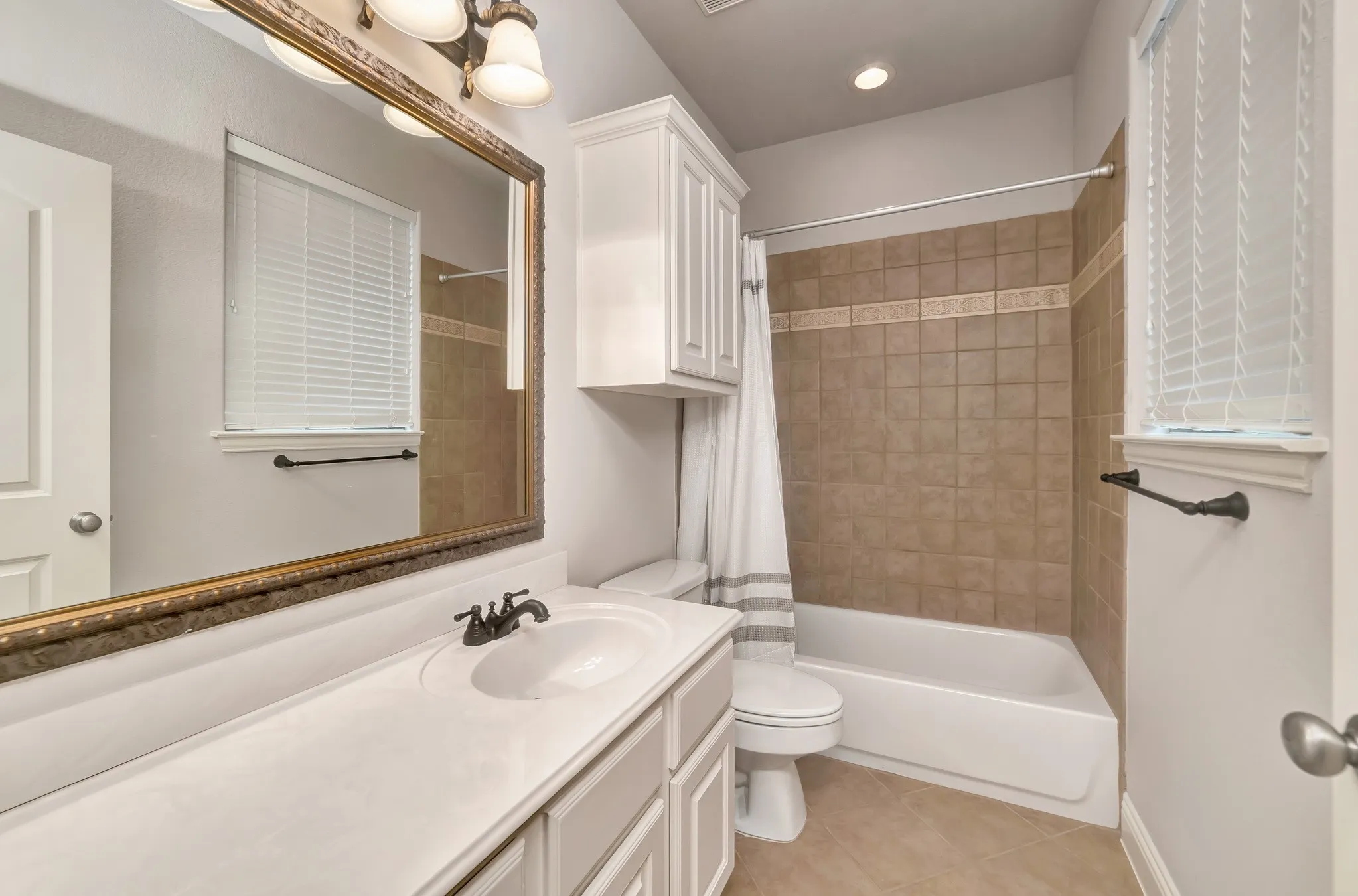 Townhouse For Sale in Collin County , 5728 Robbie Road, Plano, Texas 75024, 3 Bedroom, 4 Bathroom, 2 Garage spaces, 2,050 Sqft, built in 2006, mls#21286984, Real Estate Agent in Plano, Homes For Sale in Collin county, Homes For Sale in Plano, Realtor in Plano Texas, Real Estate Brokerage Independent Realty Texas, Luminita Cordes Realtor
