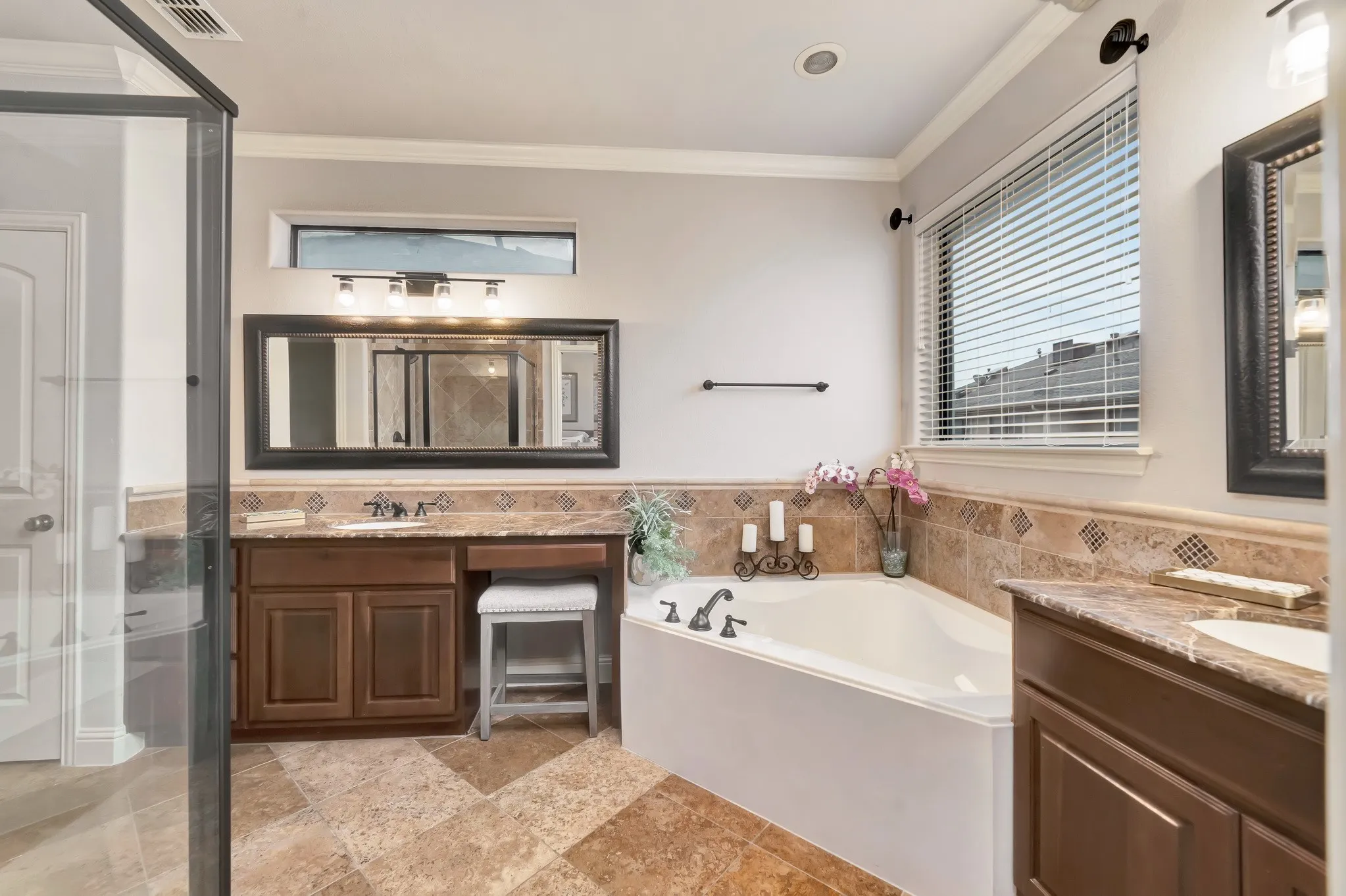 Townhouse For Sale in Collin County , 5728 Robbie Road, Plano, Texas 75024, 3 Bedroom, 4 Bathroom, 2 Garage spaces, 2,050 Sqft, built in 2006, mls#21286984, Real Estate Agent in Plano, Homes For Sale in Collin county, Homes For Sale in Plano, Realtor in Plano Texas, Real Estate Brokerage Independent Realty Texas, Luminita Cordes Realtor