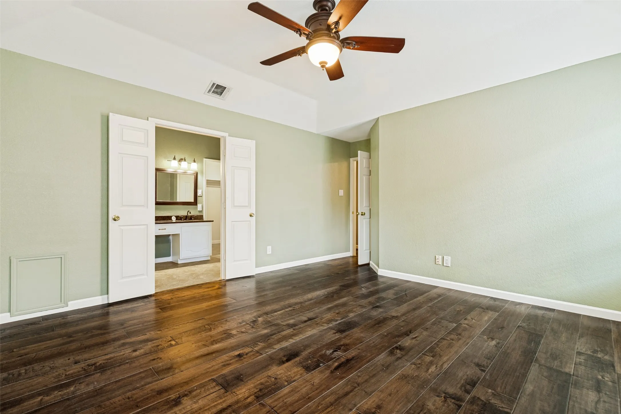 Single Family Residence For Sale in Collin County , 6816 Aimpoint Drive, Plano, Texas 75023, 4 Bedroom, 2 Bathroom, 2 Garage spaces, 2,153 Sqft, built in 1987, mls#21291927, Real Estate Agent in Plano, Homes For Sale in Collin county, Homes For Sale in Plano, Realtor in Plano Texas, Real Estate Brokerage Independent Realty Texas, Luminita Cordes Realtor
