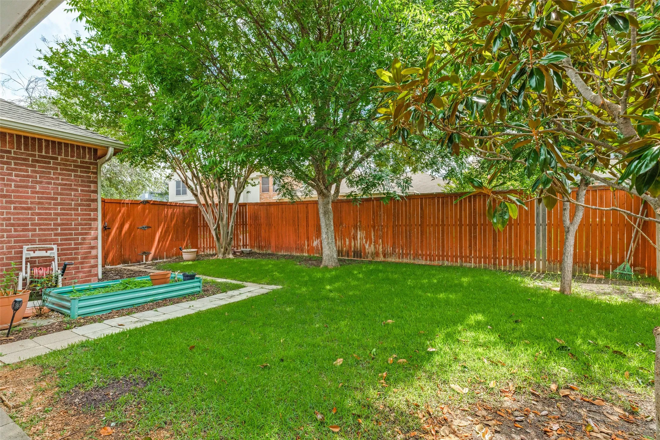 Single Family Residence For Sale in Collin County , 6816 Aimpoint Drive, Plano, Texas 75023, 4 Bedroom, 2 Bathroom, 2 Garage spaces, 2,153 Sqft, built in 1987, mls#21291927, Real Estate Agent in Plano, Homes For Sale in Collin county, Homes For Sale in Plano, Realtor in Plano Texas, Real Estate Brokerage Independent Realty Texas, Luminita Cordes Realtor