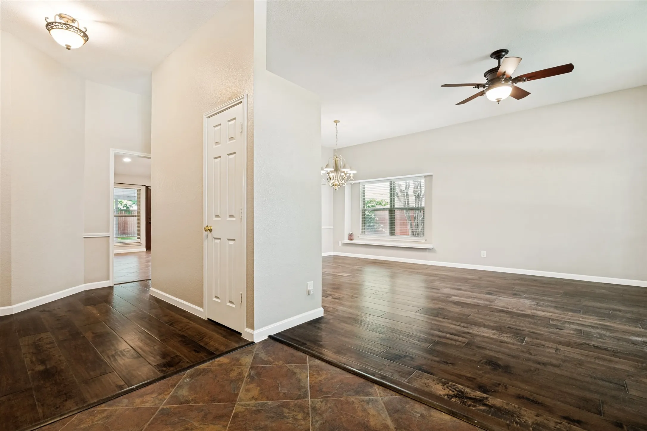 Single Family Residence For Sale in Collin County , 6816 Aimpoint Drive, Plano, Texas 75023, 4 Bedroom, 2 Bathroom, 2 Garage spaces, 2,153 Sqft, built in 1987, mls#21291927, Real Estate Agent in Plano, Homes For Sale in Collin county, Homes For Sale in Plano, Realtor in Plano Texas, Real Estate Brokerage Independent Realty Texas, Luminita Cordes Realtor