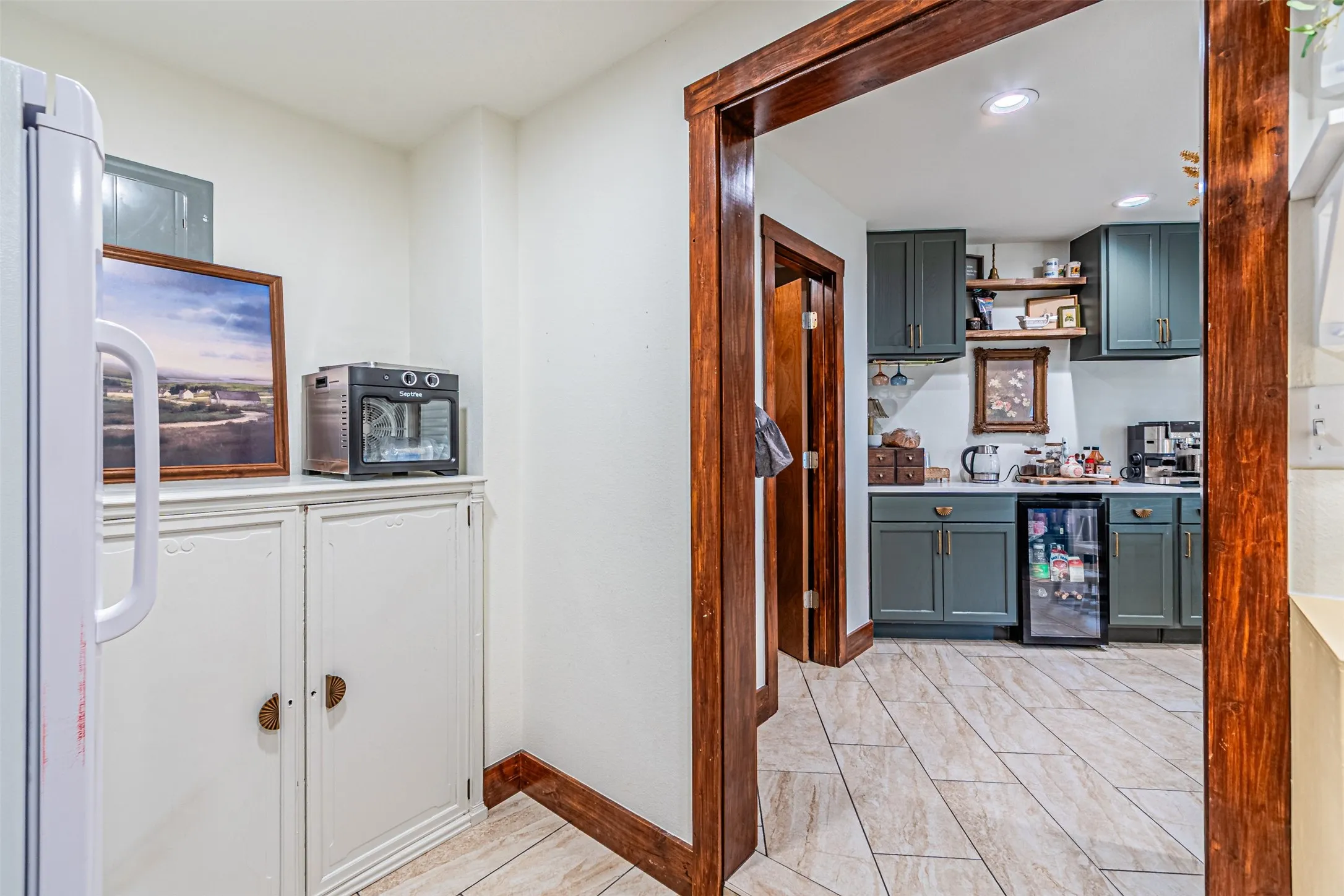 Single Family Residence For Sale in Hood County , 4505 Hunters Glen Court, Granbury, Texas 76048, 4 Bedrooms, 4 Bathrooms, 3 Garage spaces, 3,164 Sqft, built in 1984, Price $649,900, mls#21290680, Real Estate Agent in Granbury, Homes For Sale in Hood county, Homes For Sale in Granbury, Realtor in Granbury Texas, Real Estate Brokerage Independent Realty Texas, Luminita Cordes Realtor