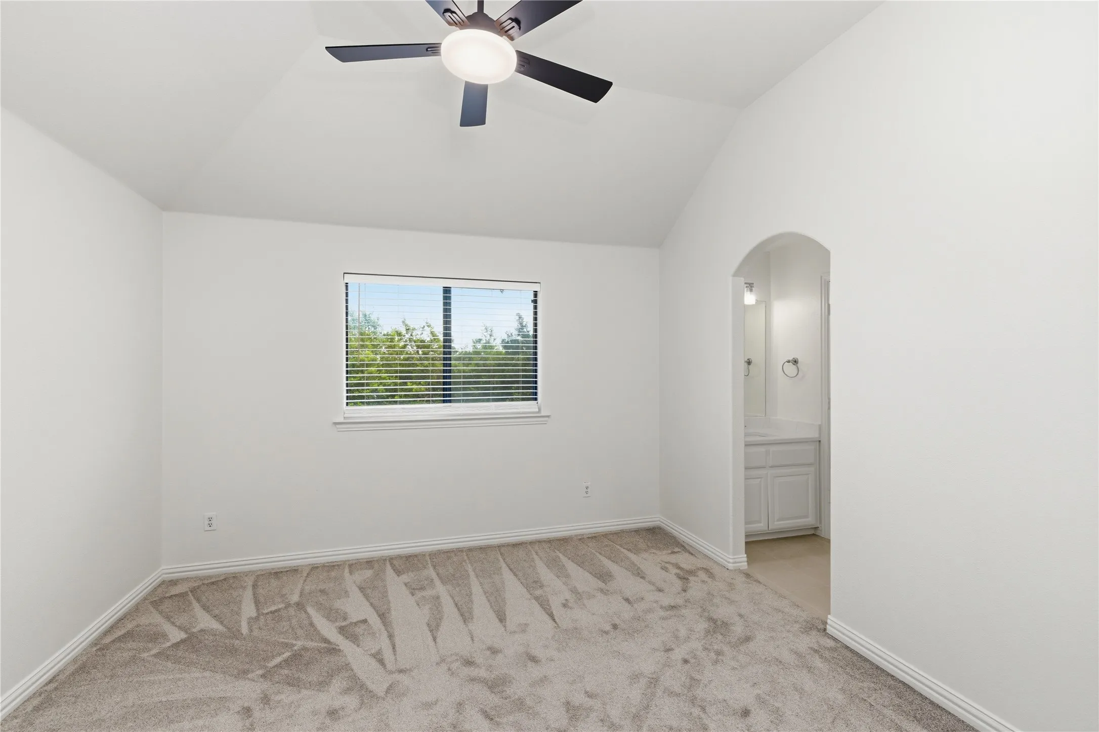 Single Family Residence For Sale in Denton County , 4625 The Landings Court, Frisco, Texas 75033, 5 Bedroom, 4 Bathroom, 3 Garage spaces, 4,439 Sqft, built in 2006, mls#21292434, Real Estate Agent in Frisco, Homes For Sale in Denton county, Homes For Sale in Frisco, Realtor in Frisco Texas, Real Estate Brokerage Independent Realty Texas, Luminita Cordes Realtor