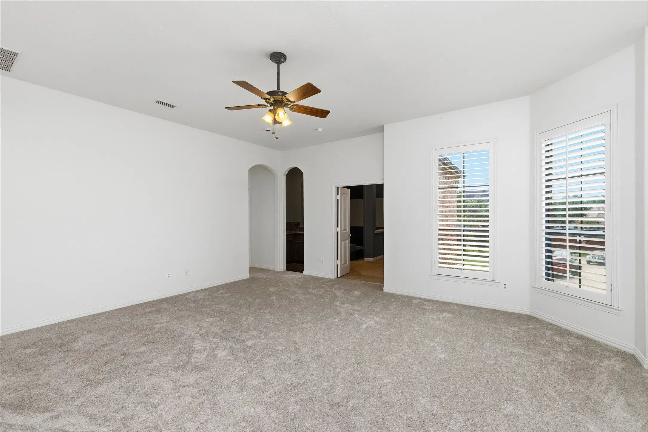 Single Family Residence For Sale in Denton County , 4625 The Landings Court, Frisco, Texas 75033, 5 Bedroom, 4 Bathroom, 3 Garage spaces, 4,439 Sqft, built in 2006, mls#21292434, Real Estate Agent in Frisco, Homes For Sale in Denton county, Homes For Sale in Frisco, Realtor in Frisco Texas, Real Estate Brokerage Independent Realty Texas, Luminita Cordes Realtor