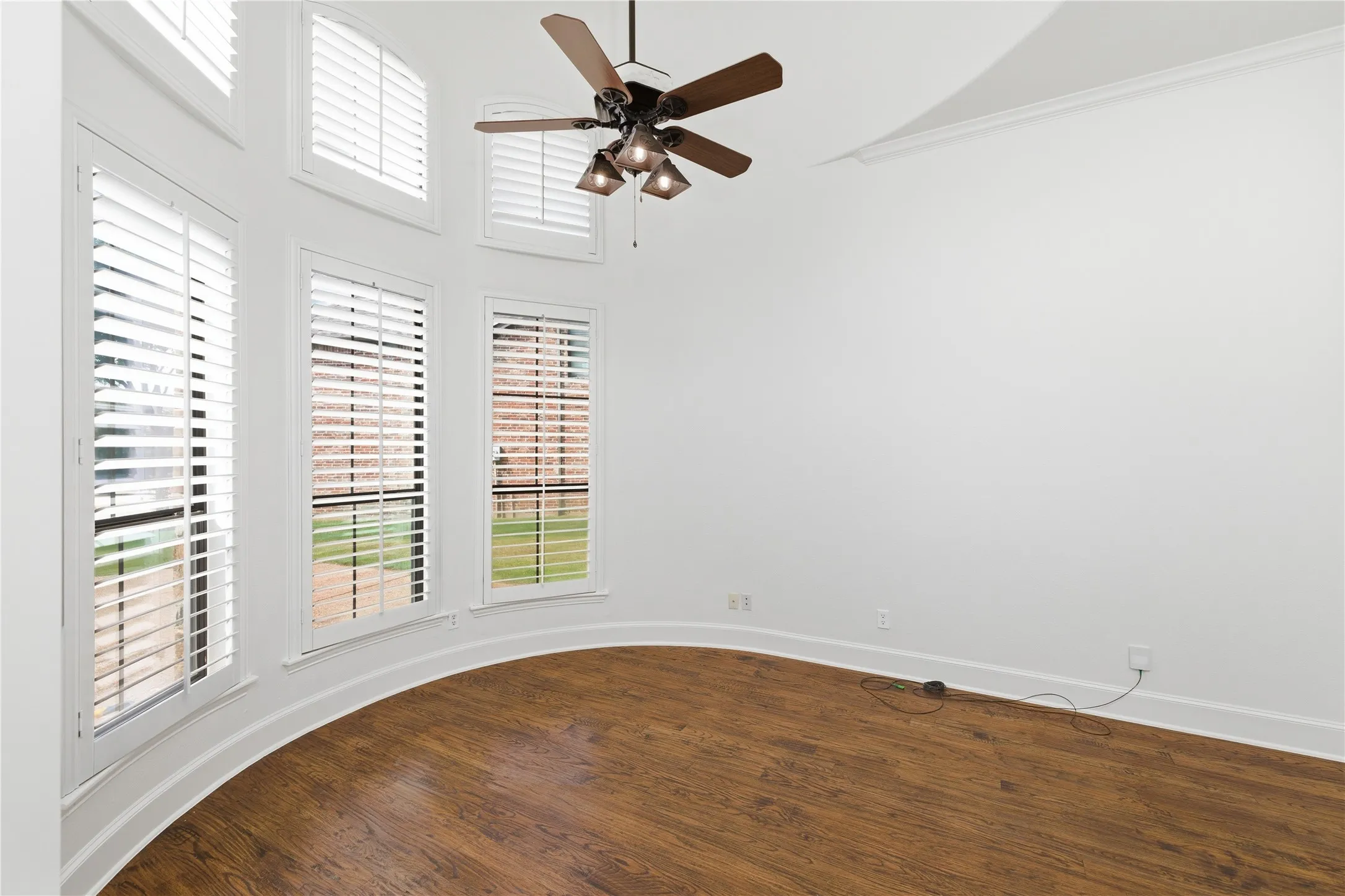 Single Family Residence For Sale in Denton County , 4625 The Landings Court, Frisco, Texas 75033, 5 Bedroom, 4 Bathroom, 3 Garage spaces, 4,439 Sqft, built in 2006, mls#21292434, Real Estate Agent in Frisco, Homes For Sale in Denton county, Homes For Sale in Frisco, Realtor in Frisco Texas, Real Estate Brokerage Independent Realty Texas, Luminita Cordes Realtor